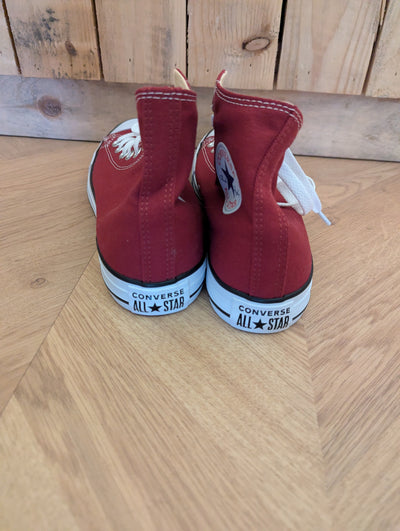 Converse Wine Size 8