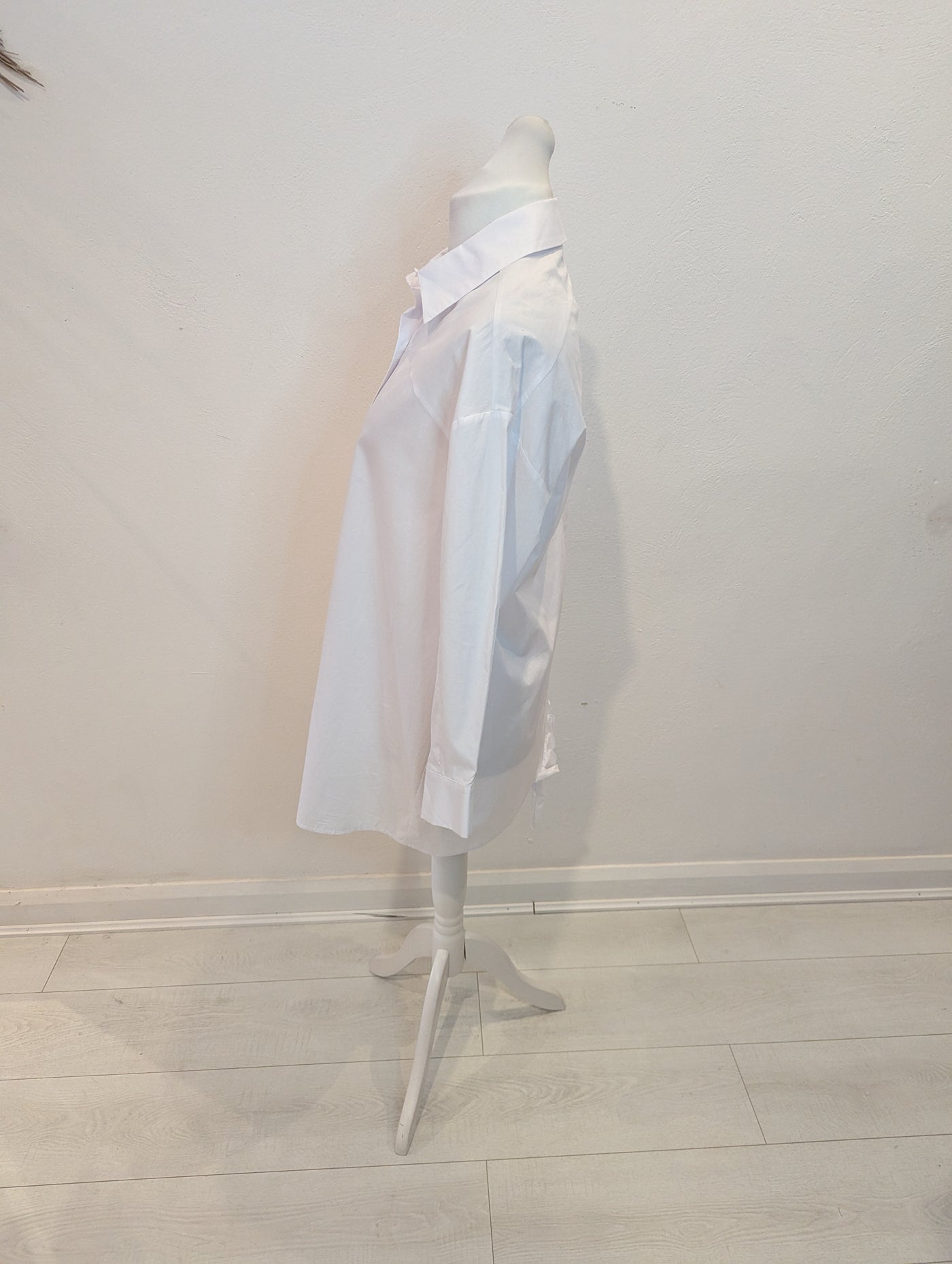 Bize White Shirt One Size