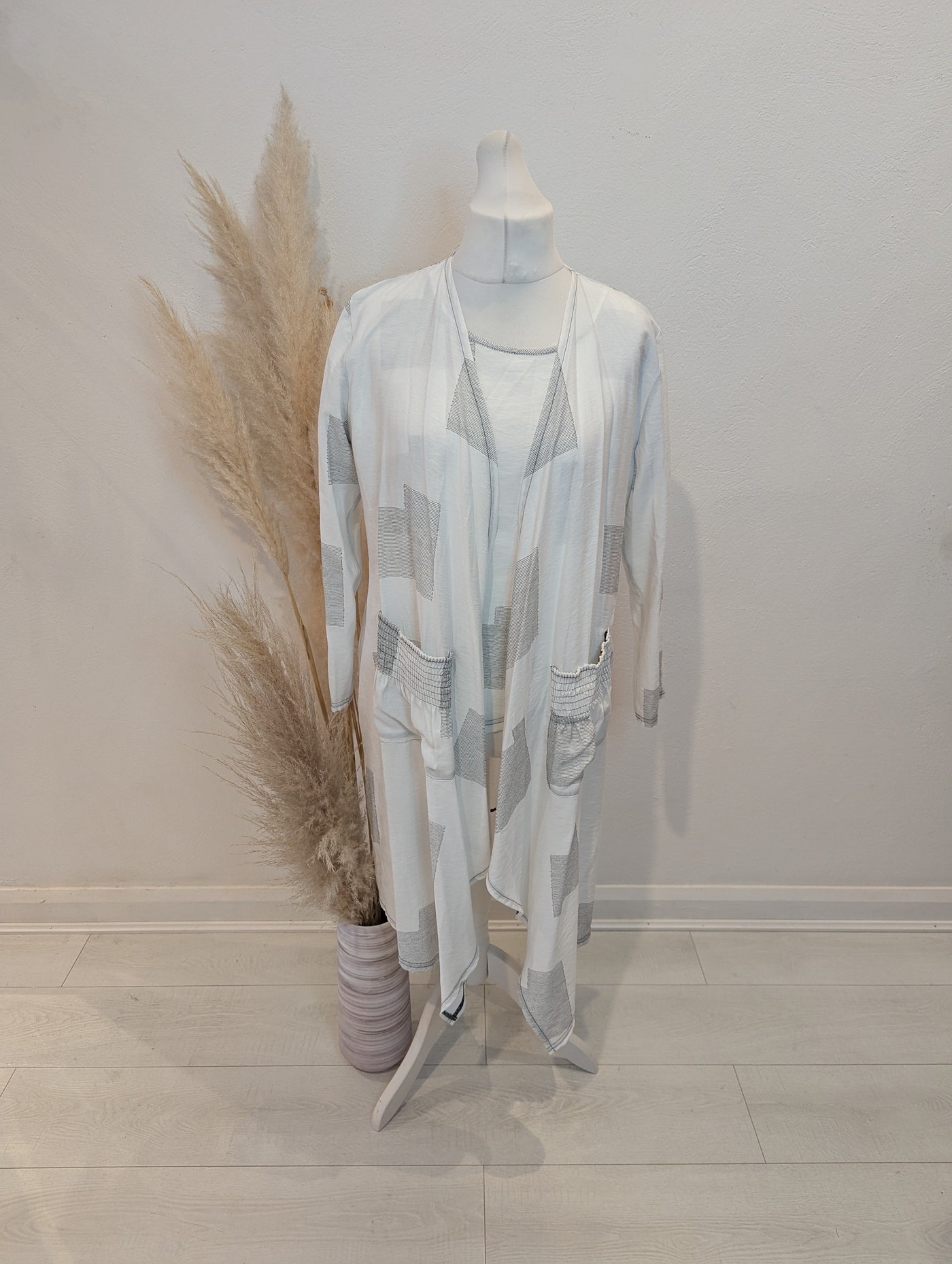 My Soul White/Black Two Piece Top/Jacket Medium