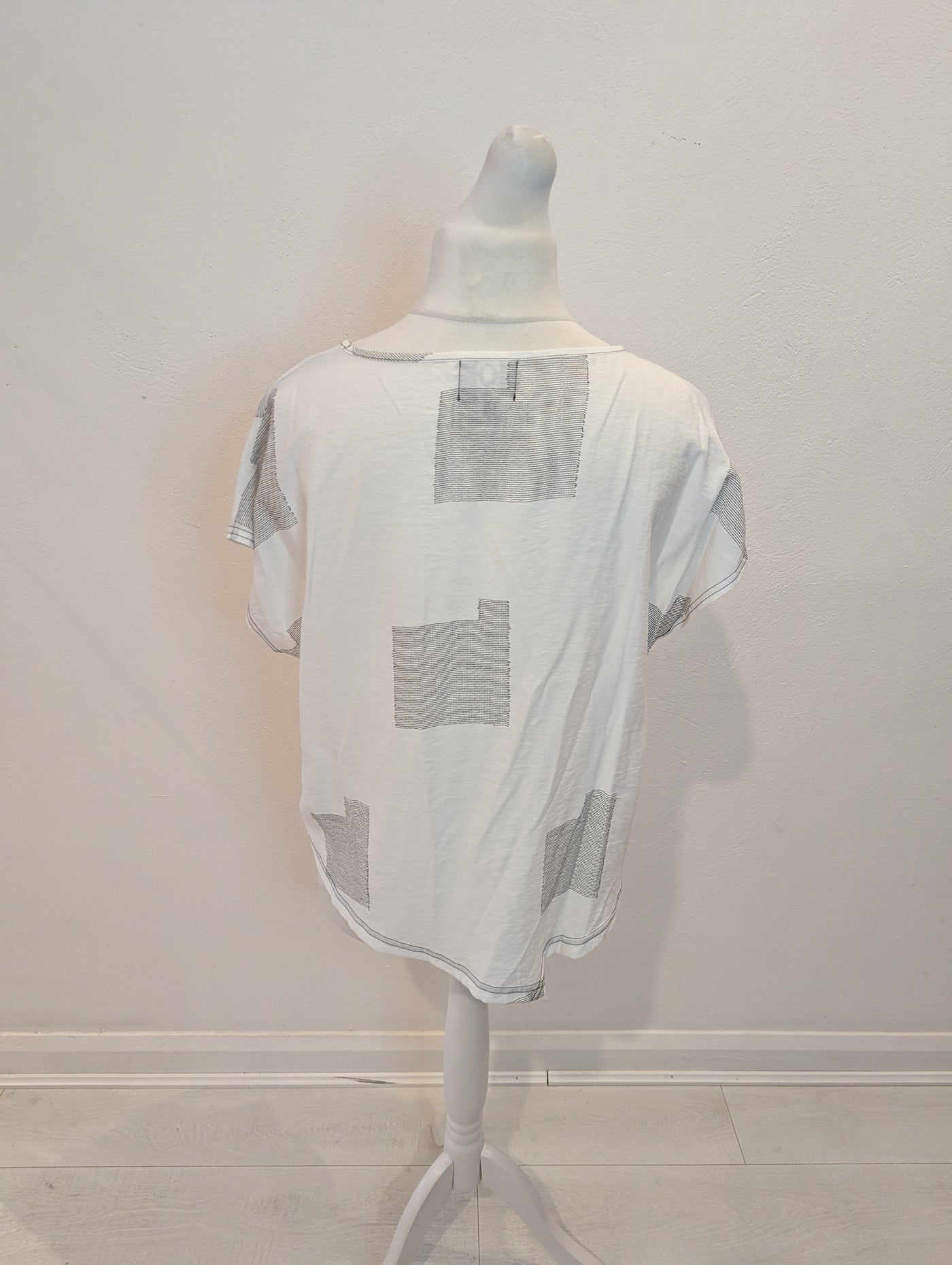 My Soul White/Black Two Piece Top/Jacket Medium