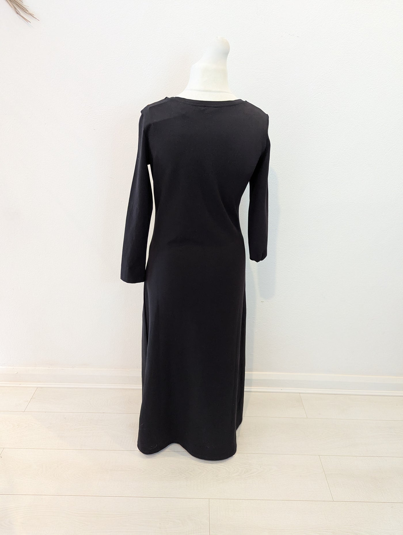 Saint & Sofia Black Jersy Maxi NWT Size 14