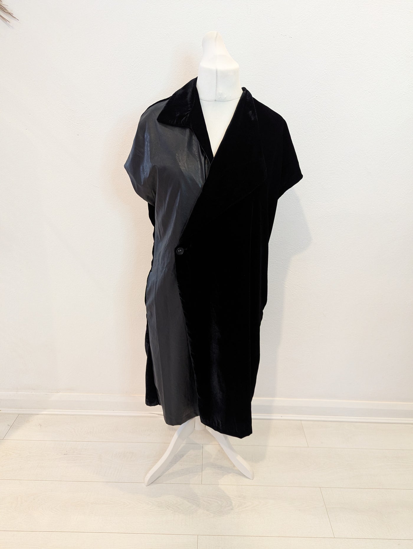 Elsewhere Black Velvet Dress Size XL NWT RRP £166