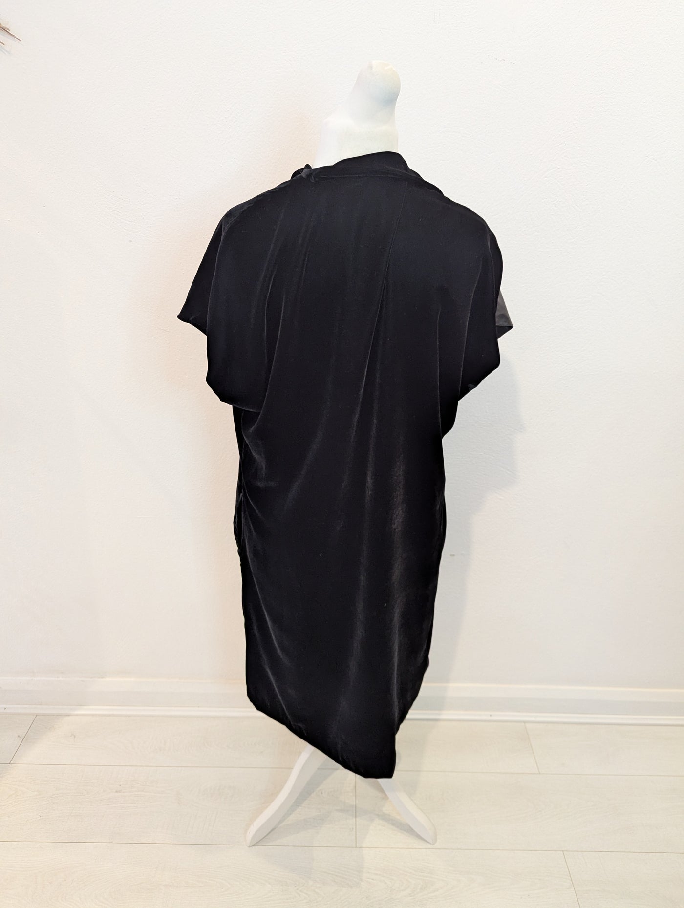 Elsewhere Black Velvet Dress Size XL NWT RRP £166
