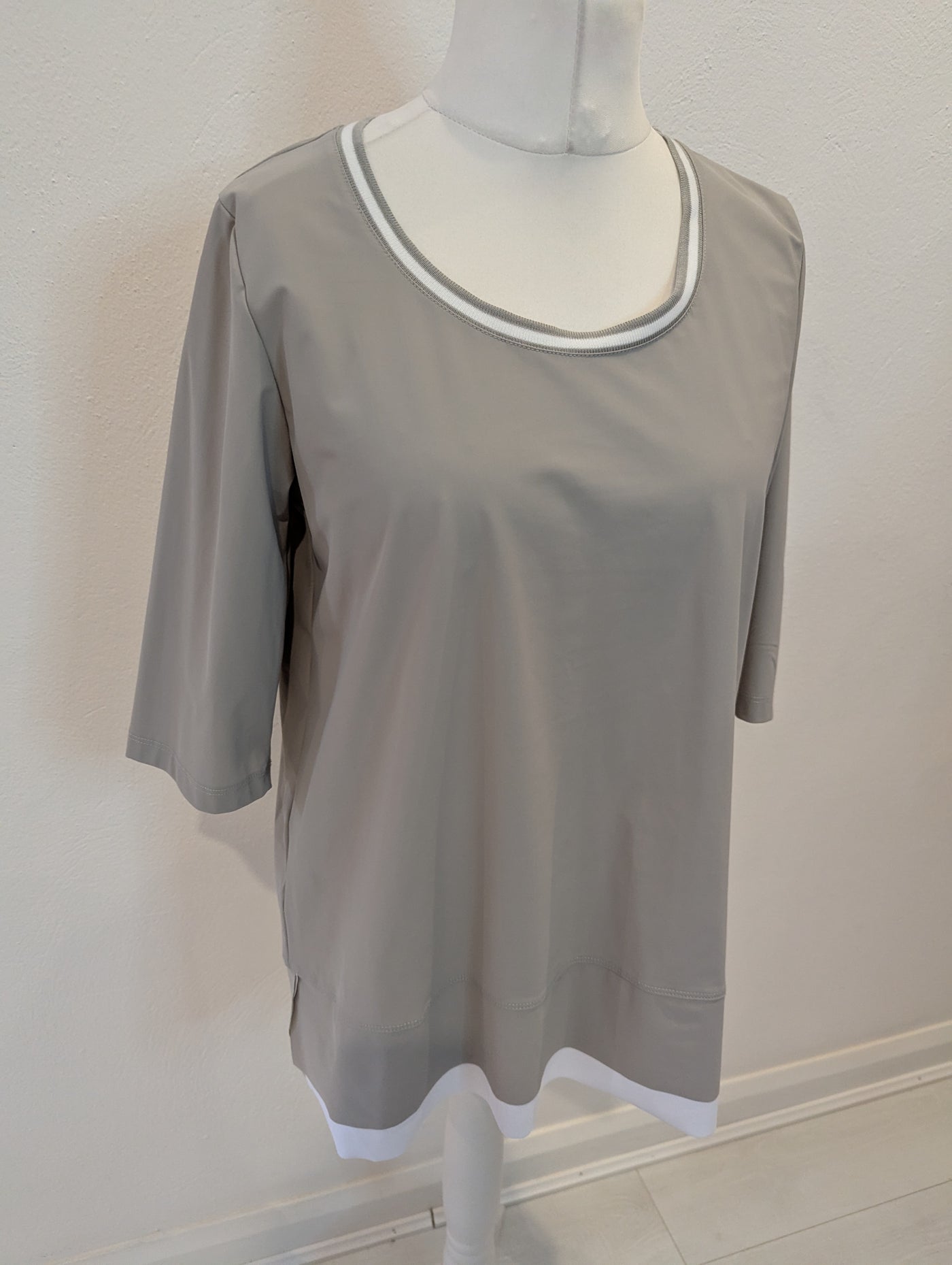 Naya Grey/ White Top Size Medium