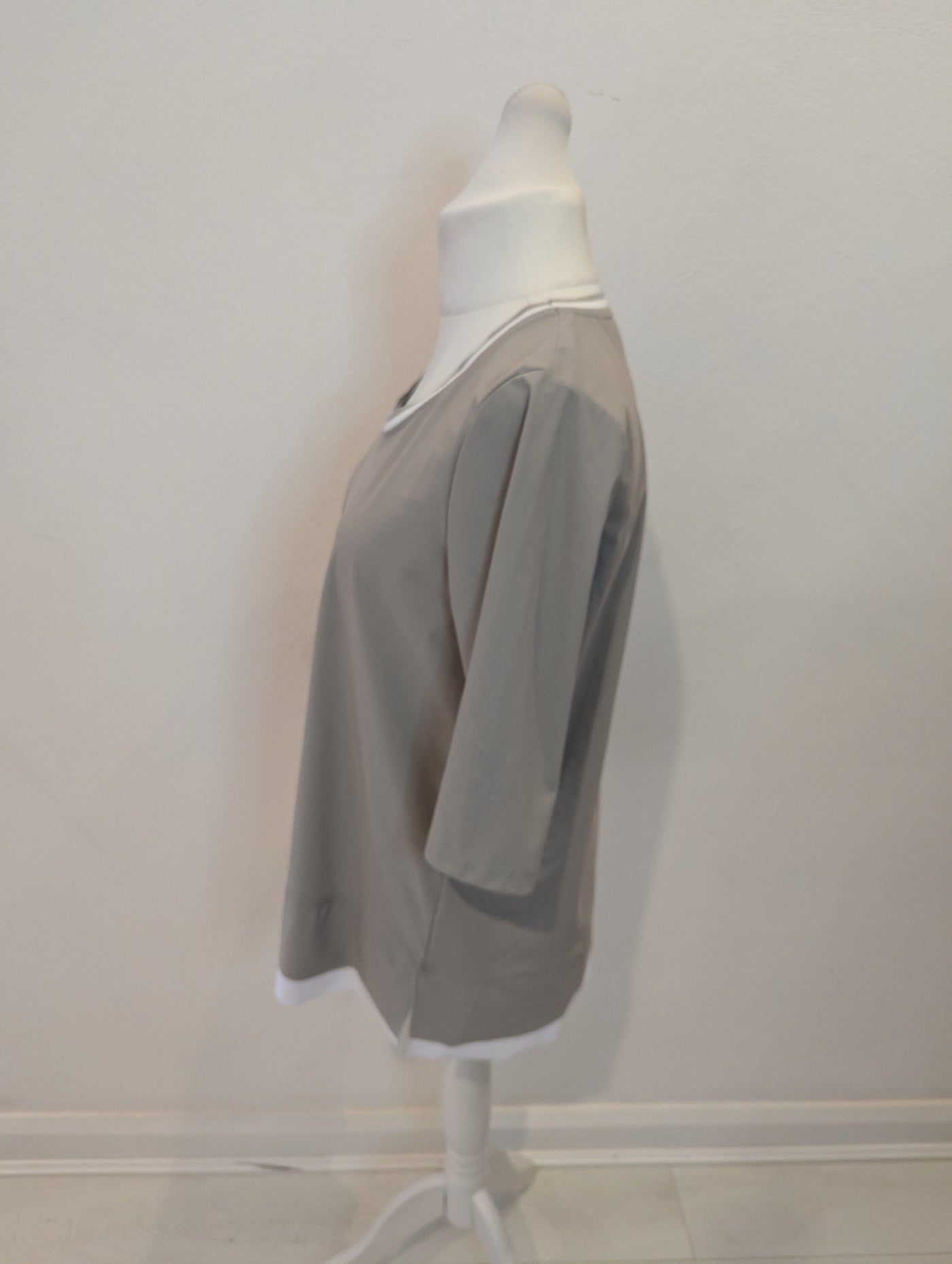 Naya Grey/ White Top Size Medium