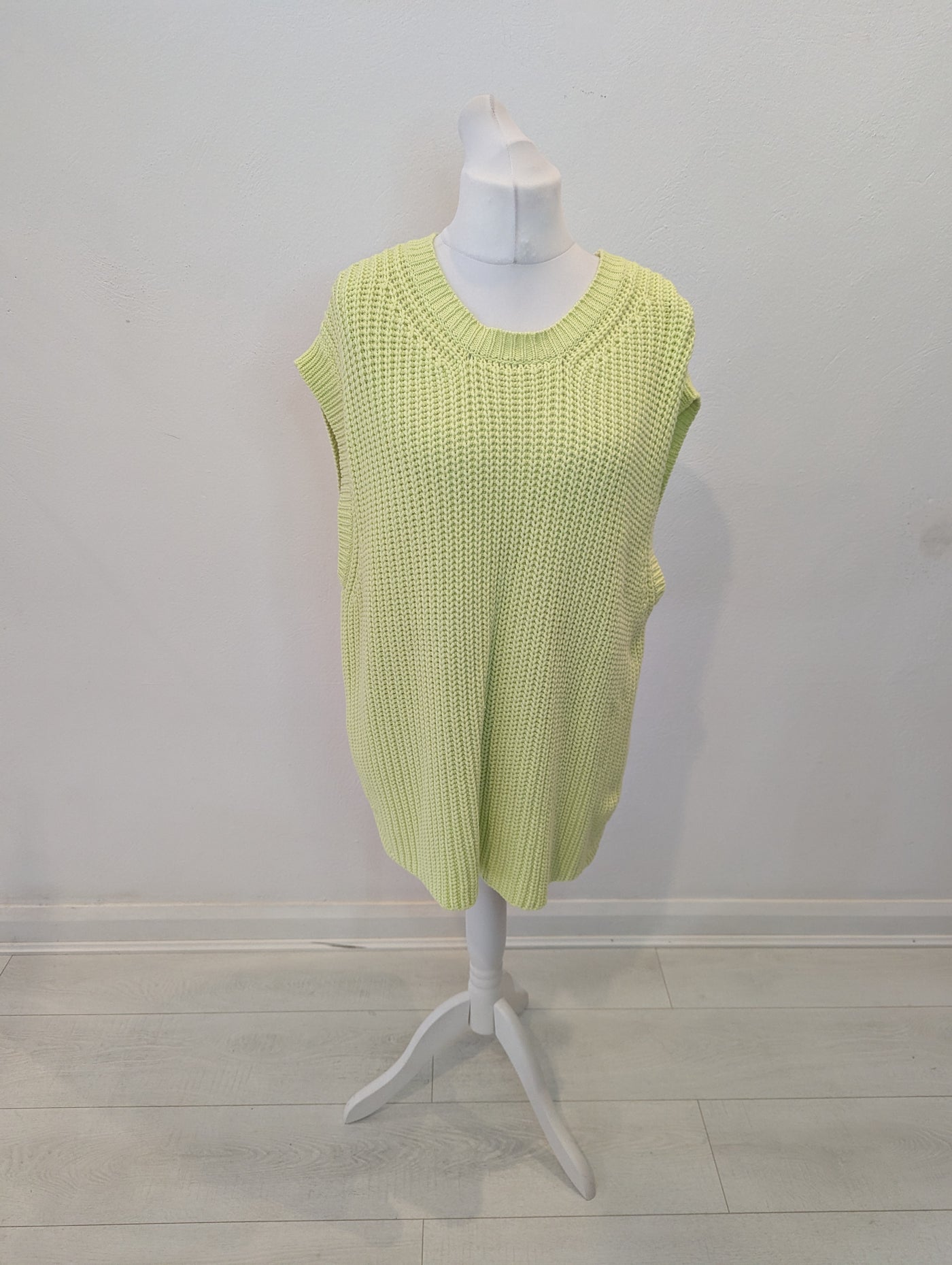 Zara Green Knitted Vest L