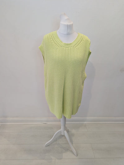 Zara Green Knitted Vest L