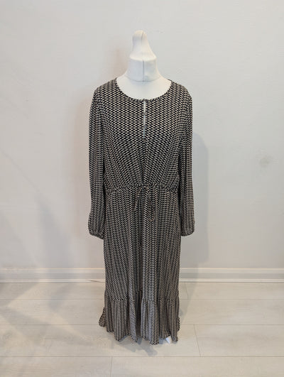 Saint + Sofia Black Print Maxi Dress Size 18