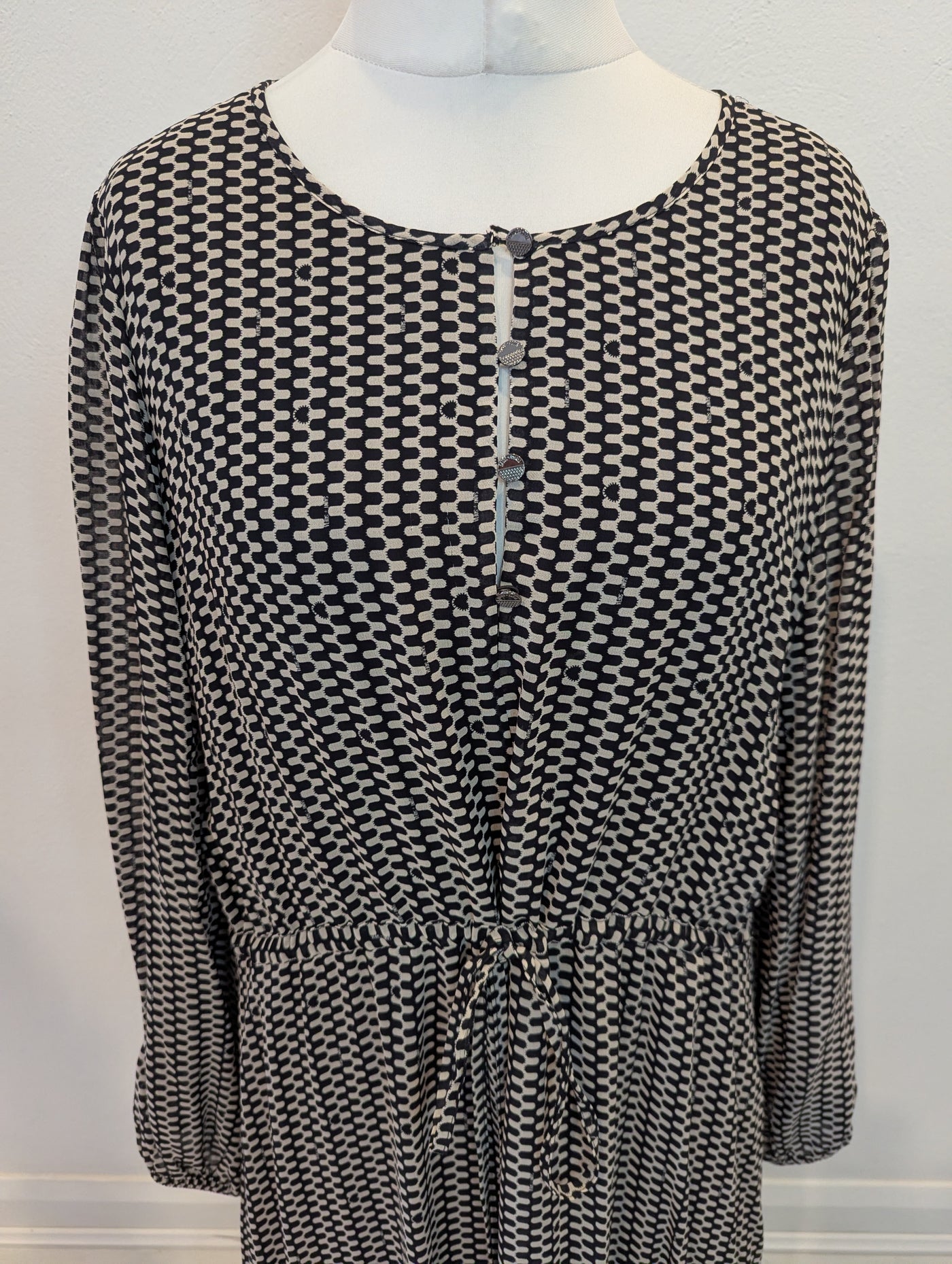 Saint + Sofia Black Print Maxi Dress Size 18