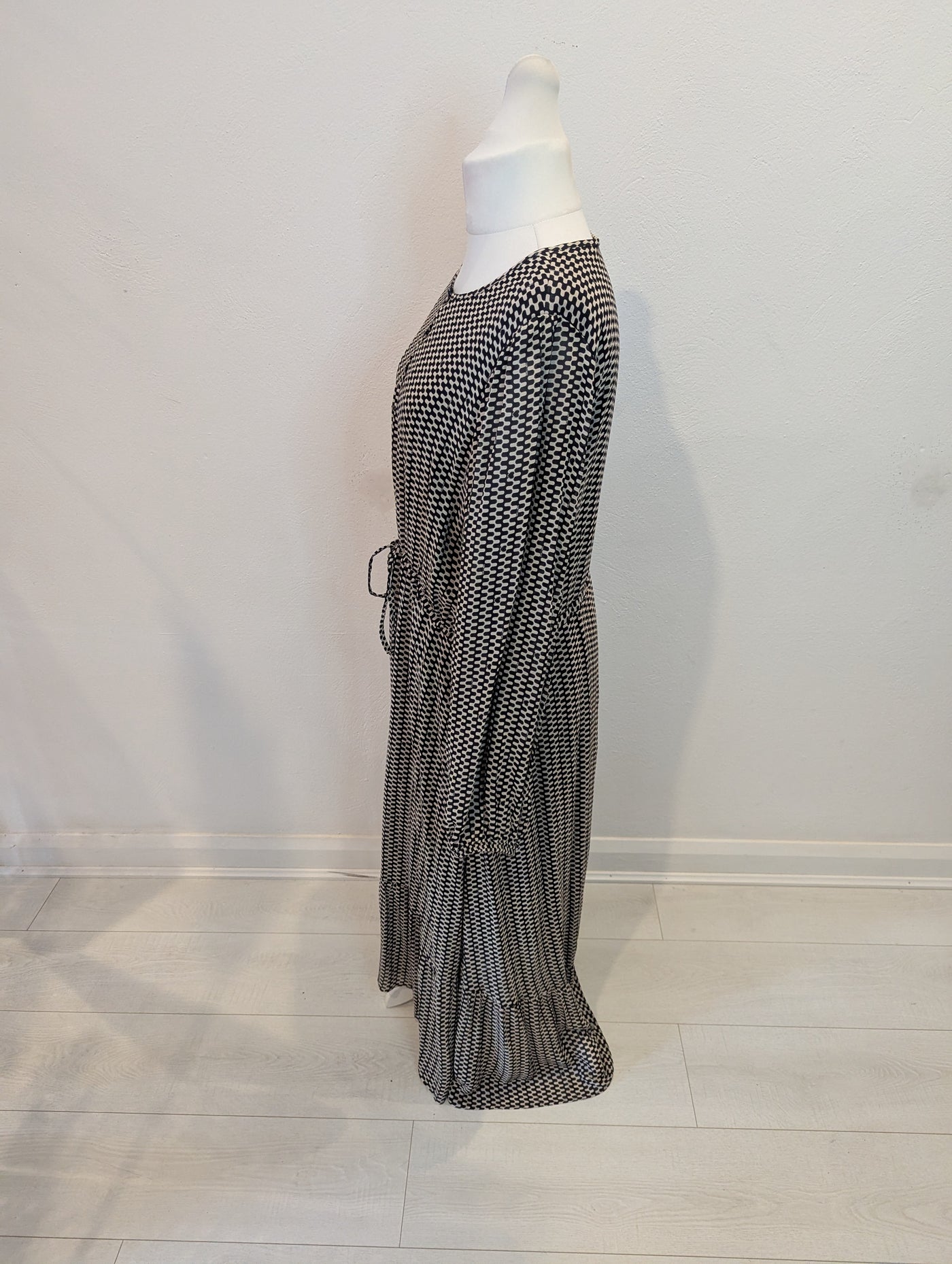 Saint + Sofia Black Print Maxi Dress Size 18