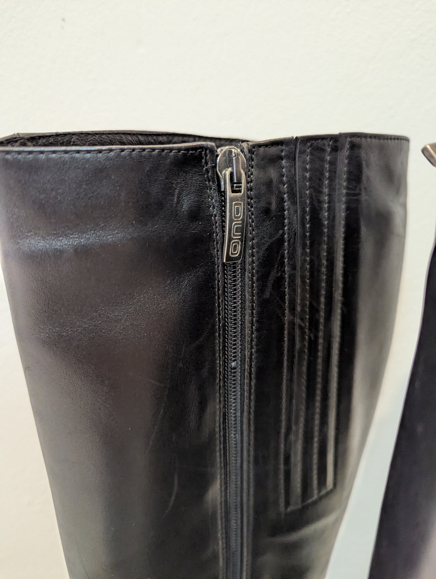 Duo Black Knee High Boots Size 7
