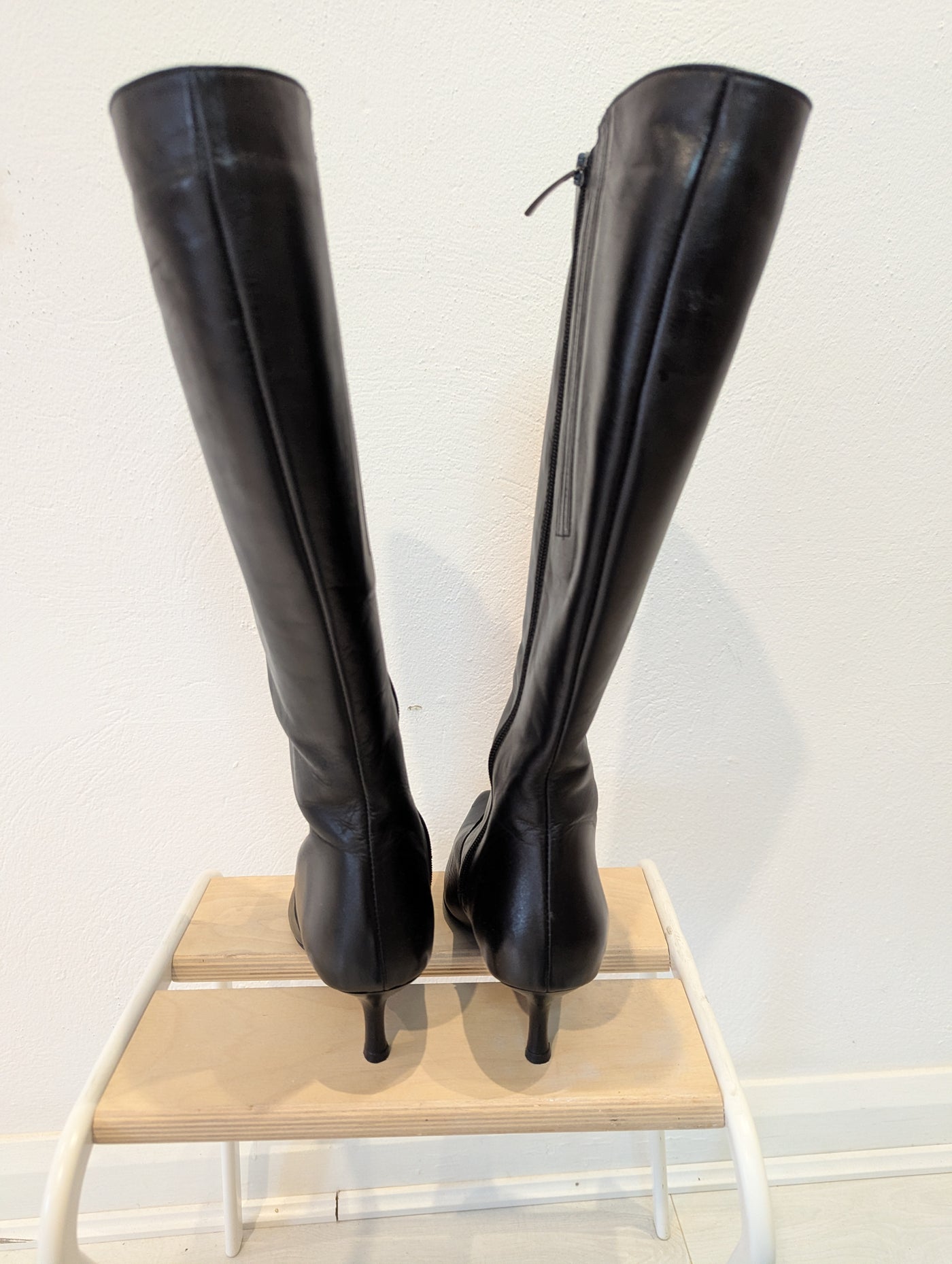 Duo Black Knee High Boots Size 7