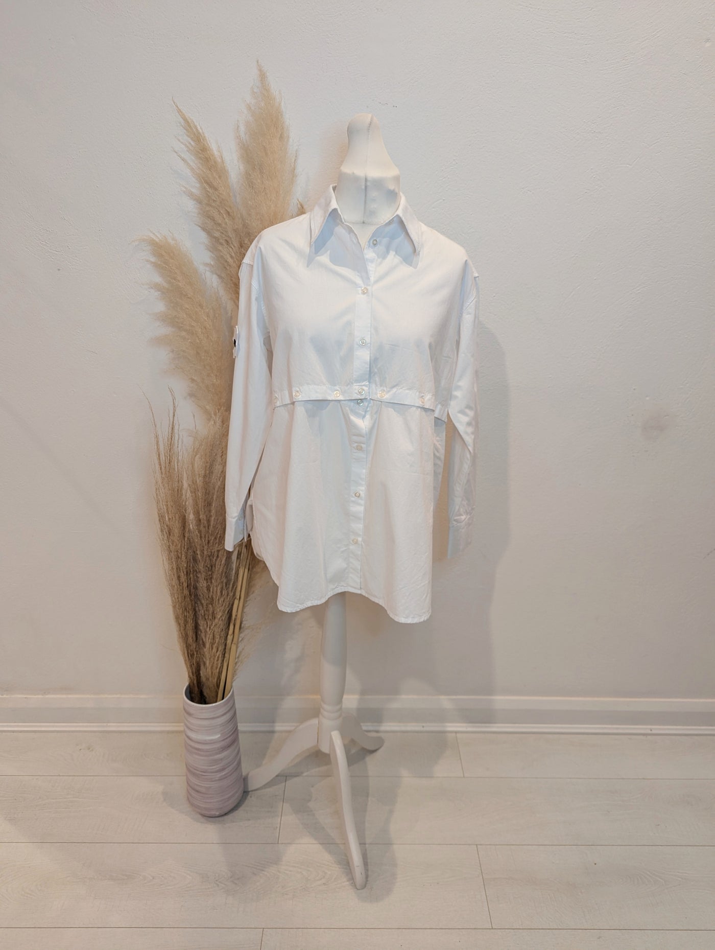 PLU White Button shirt XS