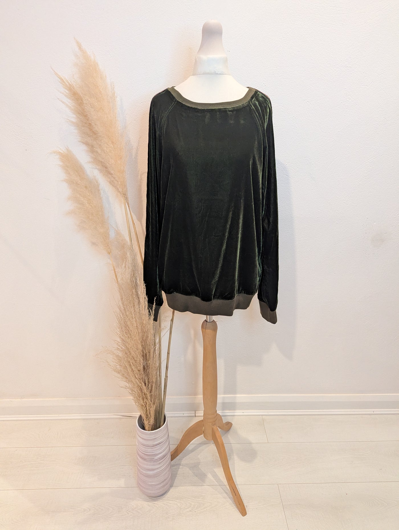 Nooki London Green Velour Jumper S