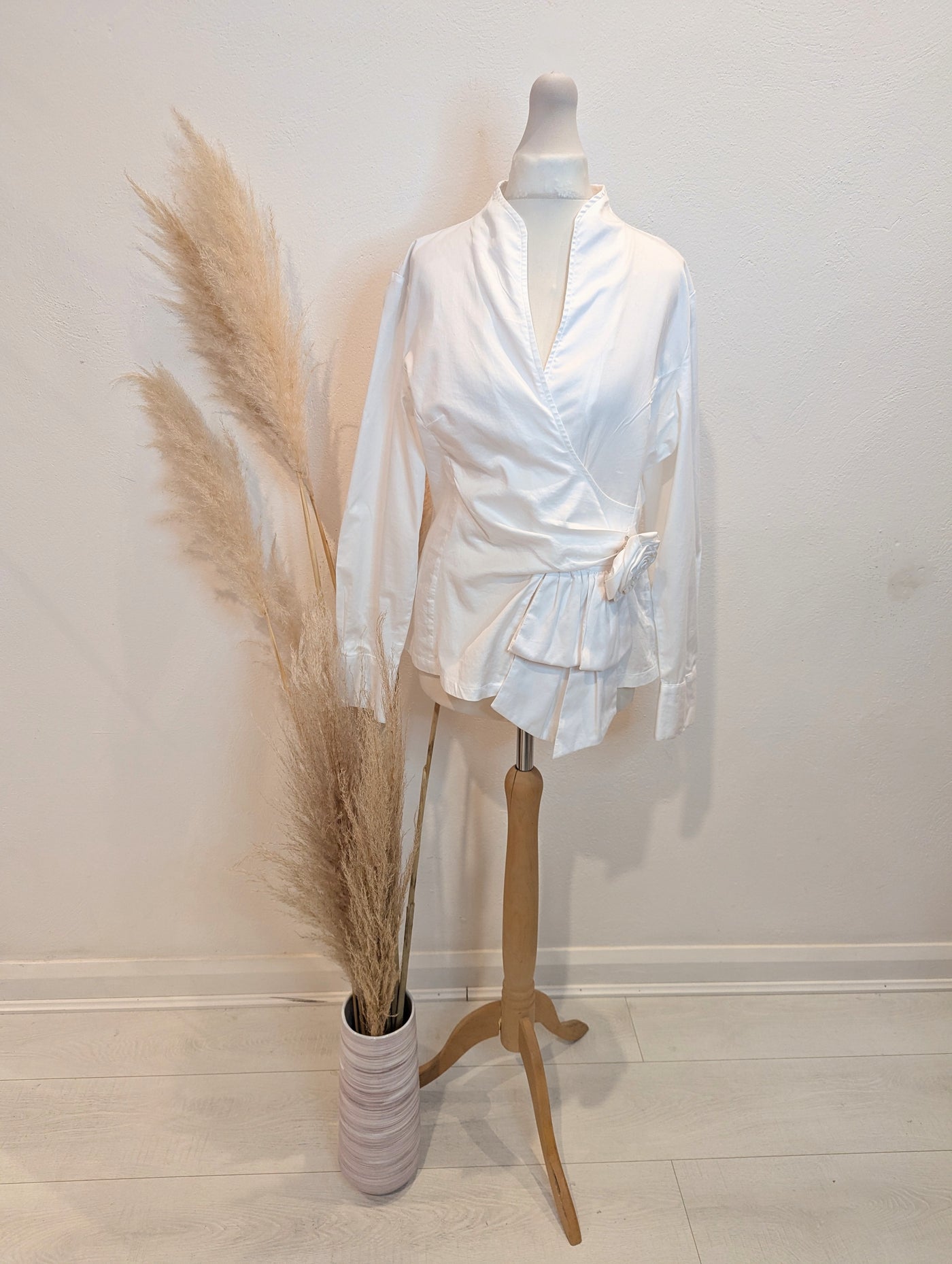 The Shirt Company White Shirt 10