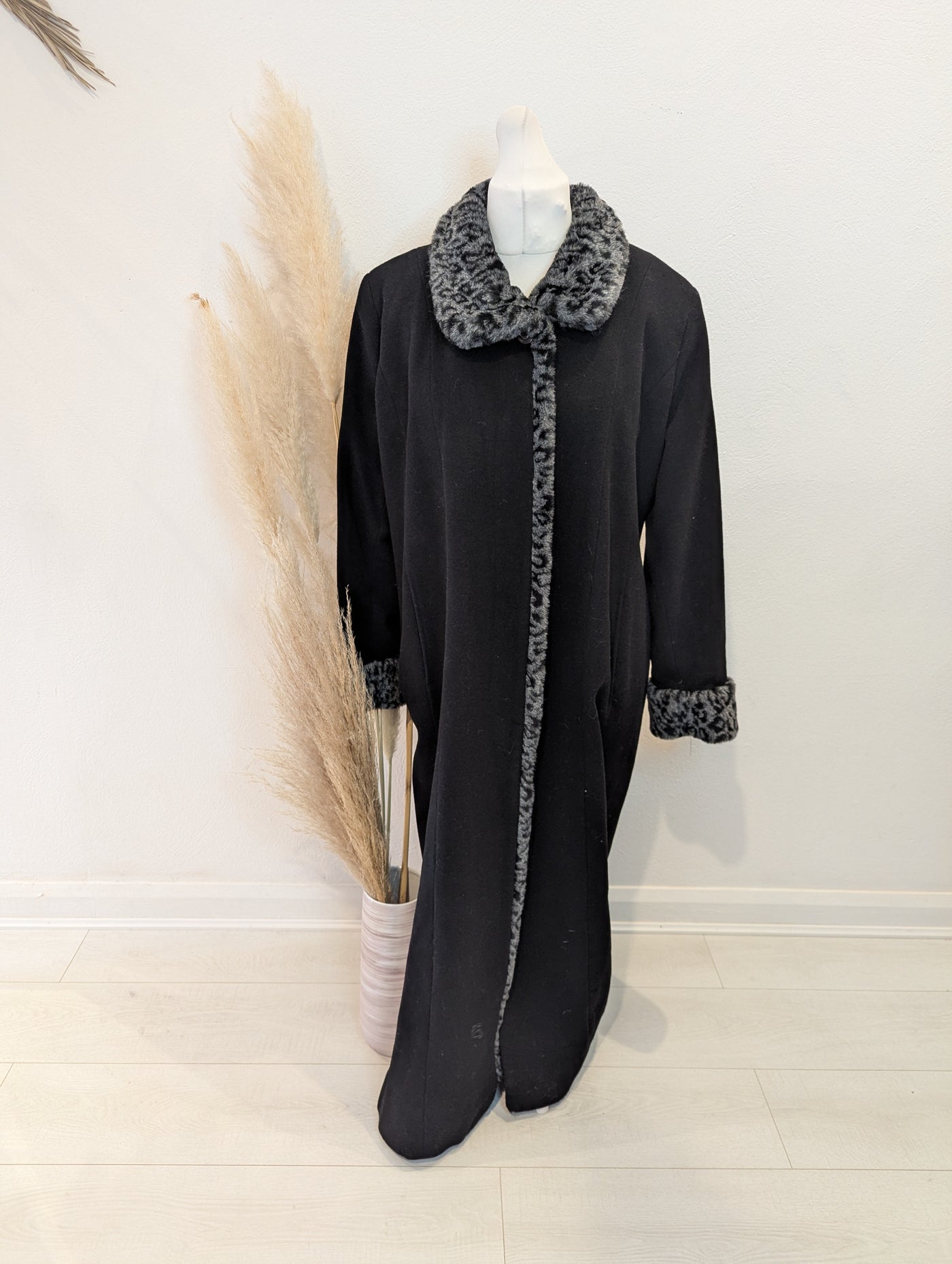 David Barry Exclusive Black Wool Fur Trim Coat 16