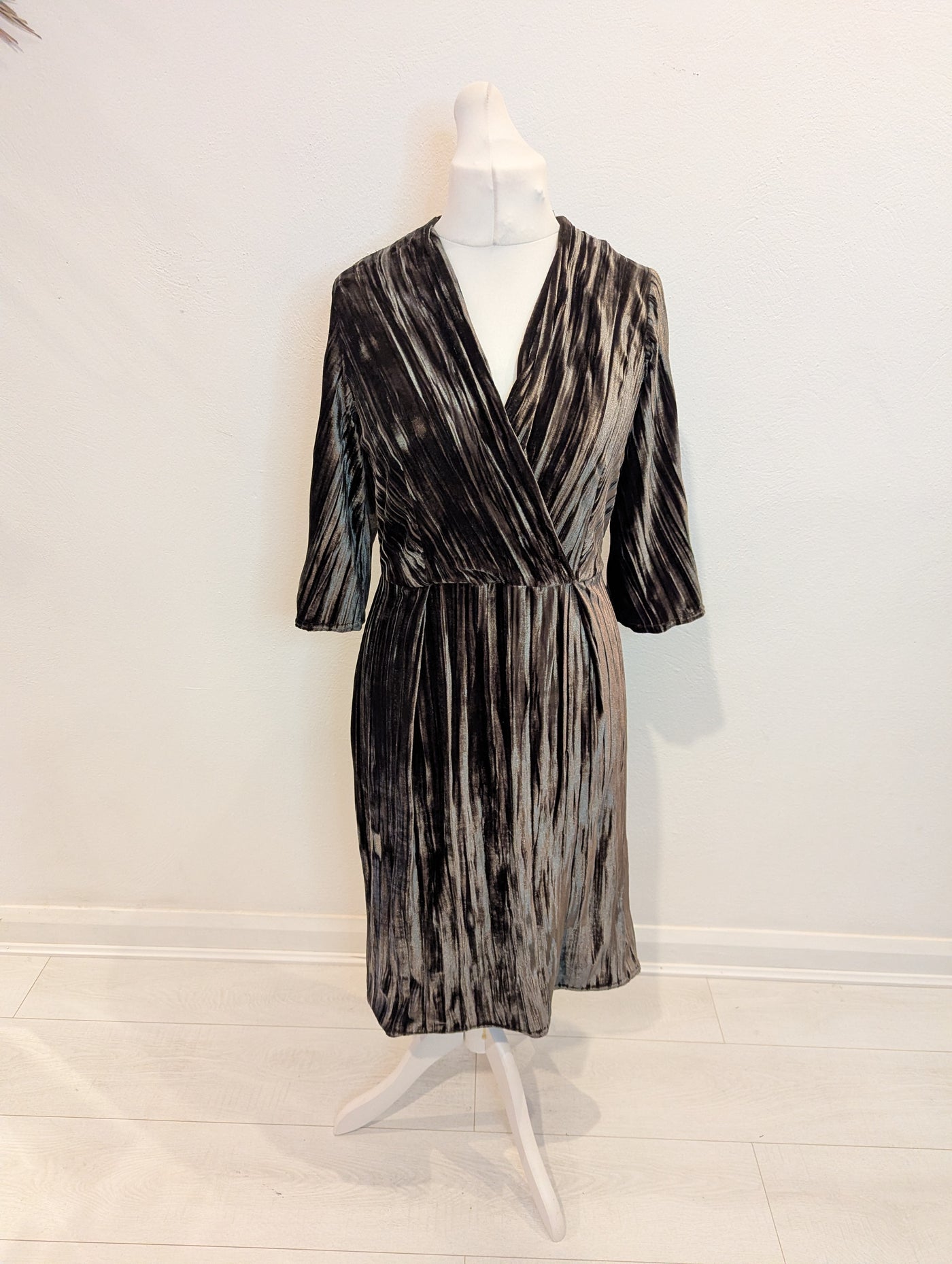 Closet Grey Velvet Dress 12
