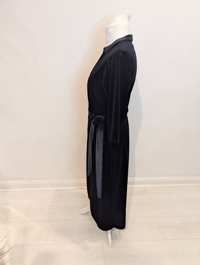 Kate & Pippa Black Velvet Wrap Dress M