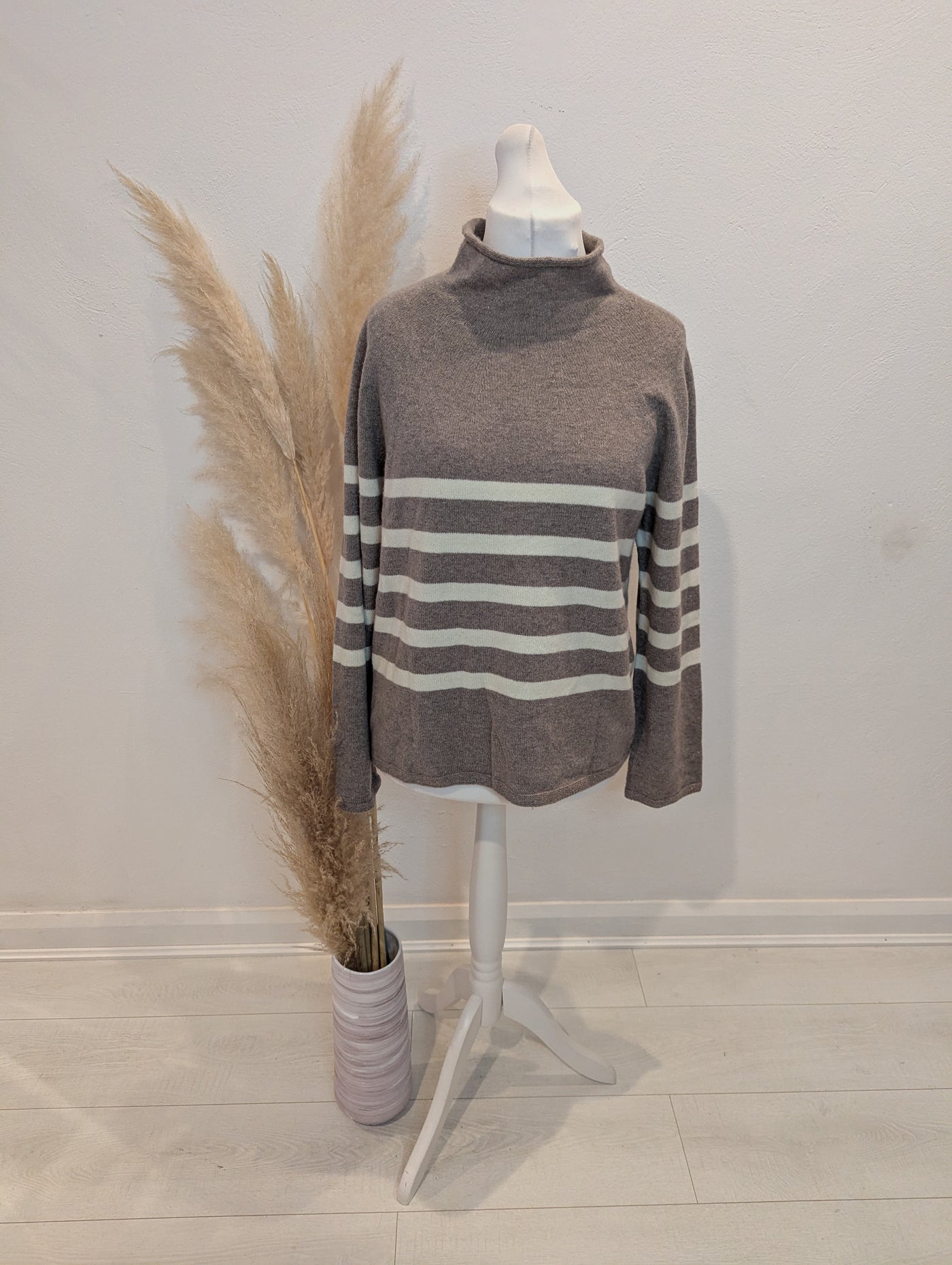 Uniqlo Taupe Stripe Jumper L