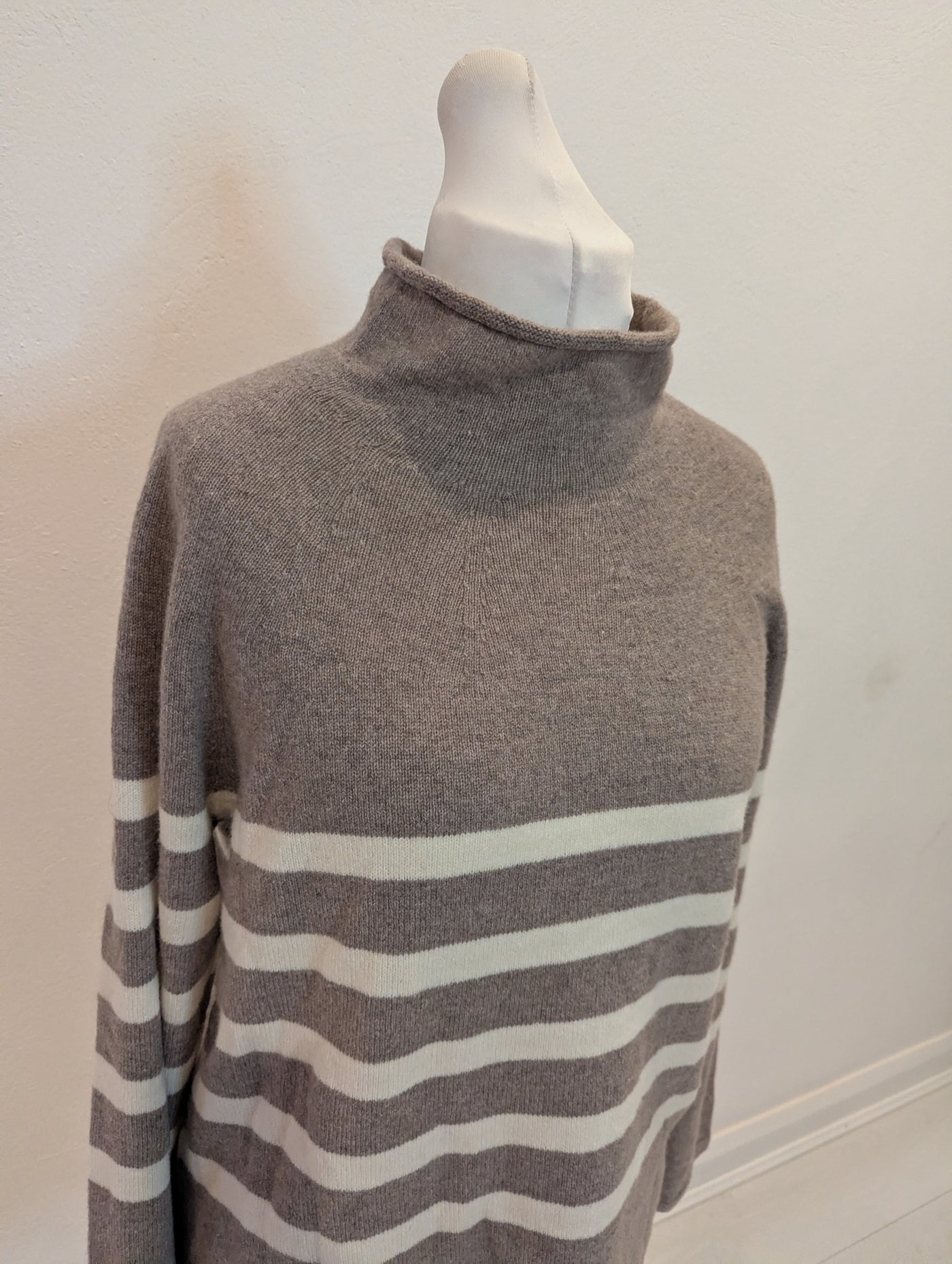 Uniqlo Taupe Stripe Jumper L