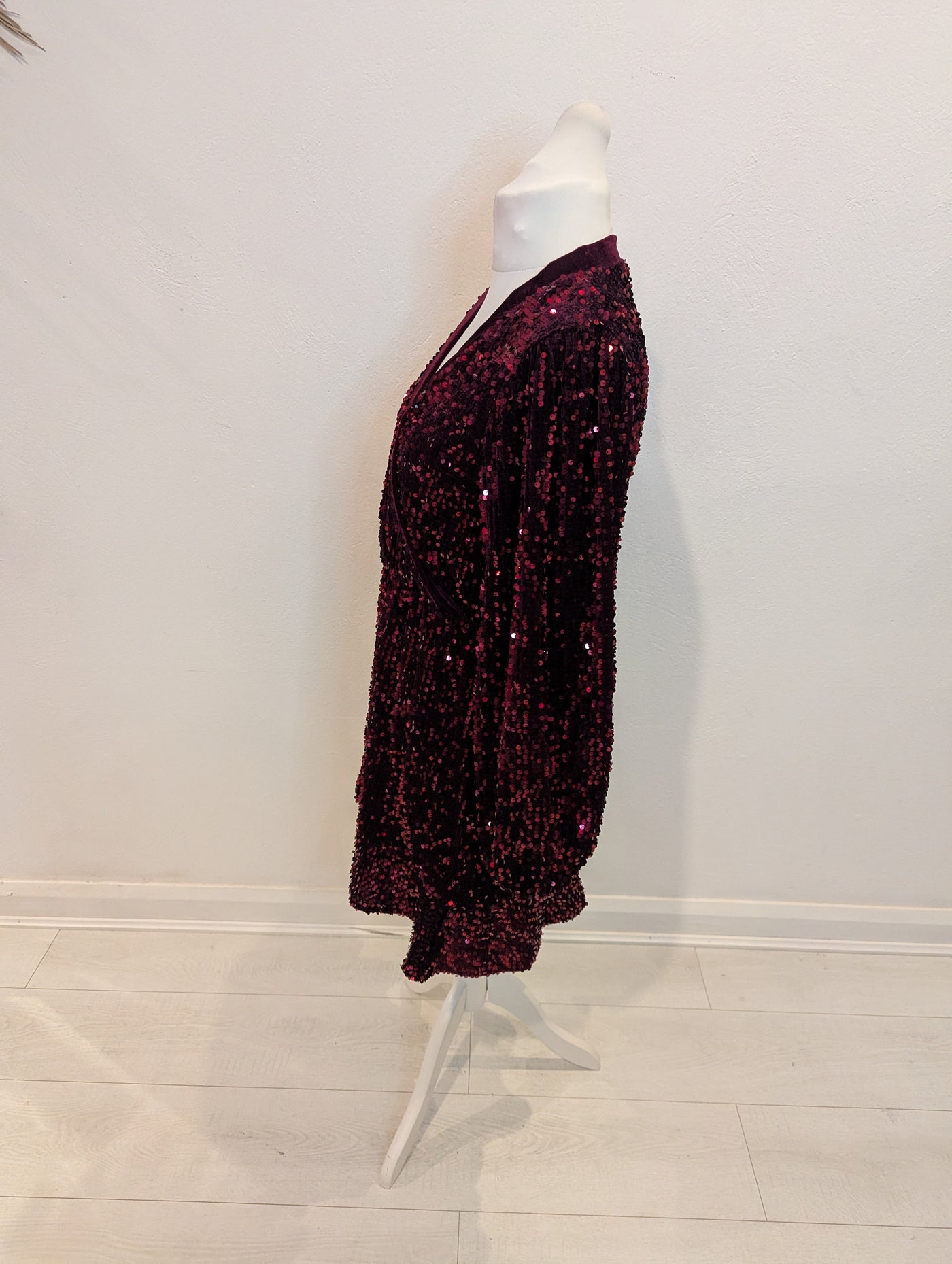 Love & Roses Burgundy Sequin Dress 12 NWT