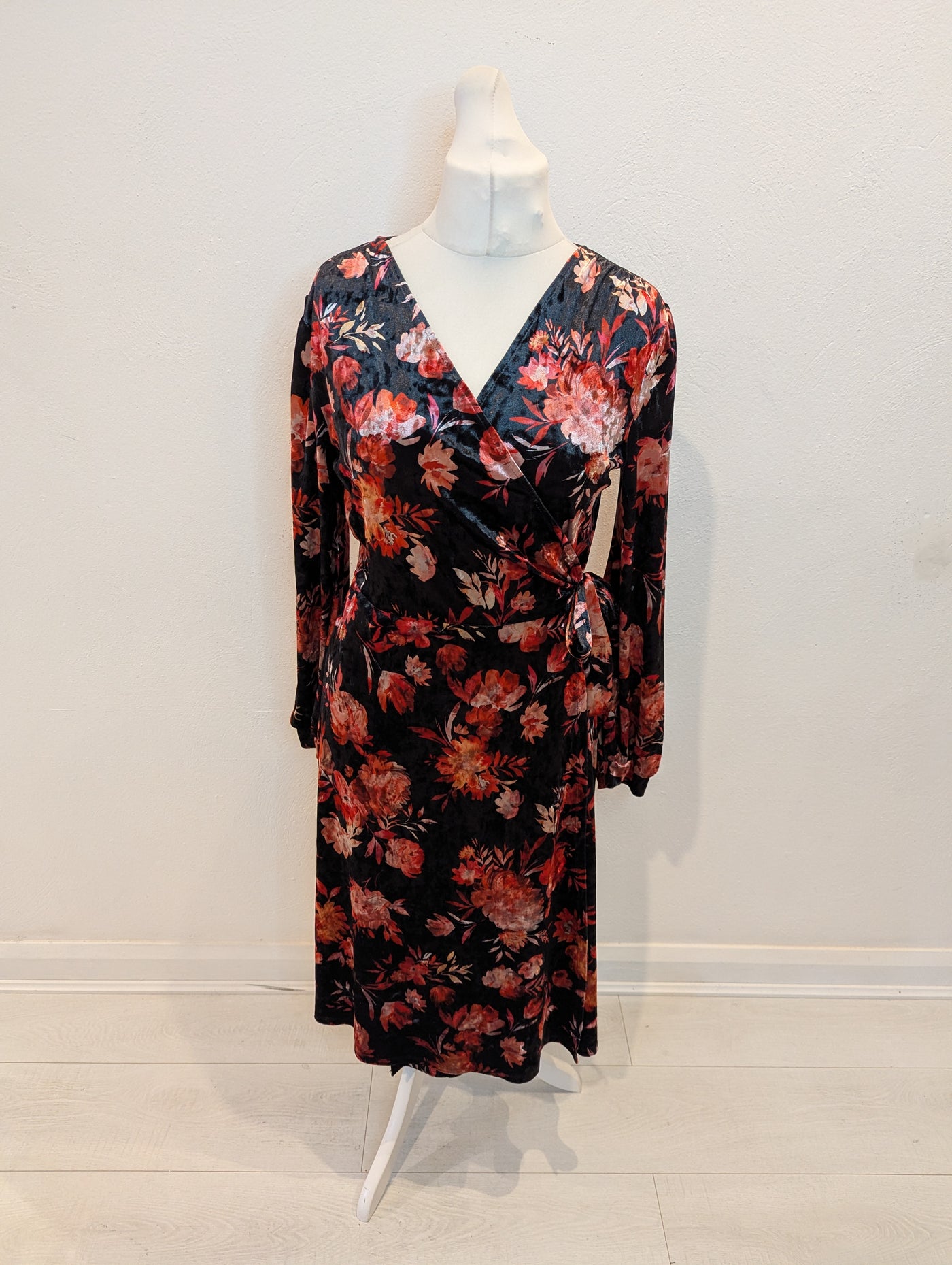 Very Floral Velvet Dress 12