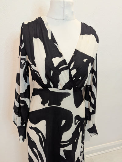 Pretty Lavish Black & White Maxi 12 NWT £88