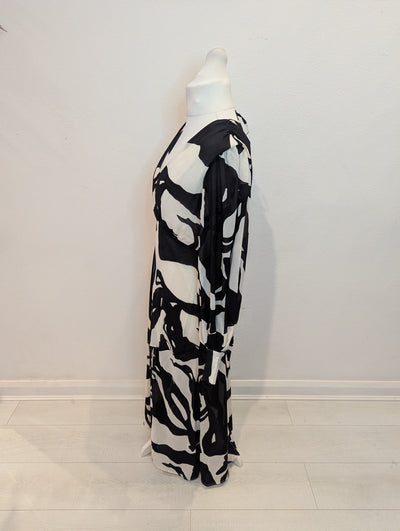 Pretty Lavish Black & White Maxi 12 NWT £88