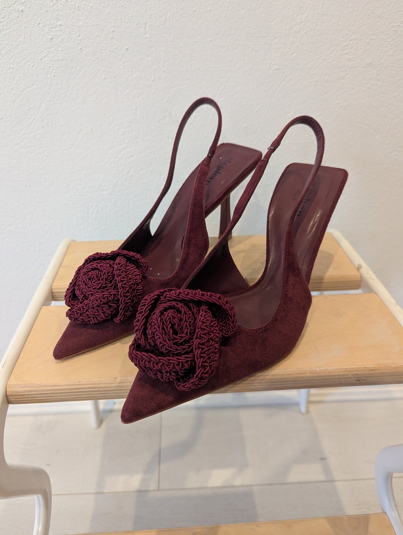 Stephan Burgundy Heels 8