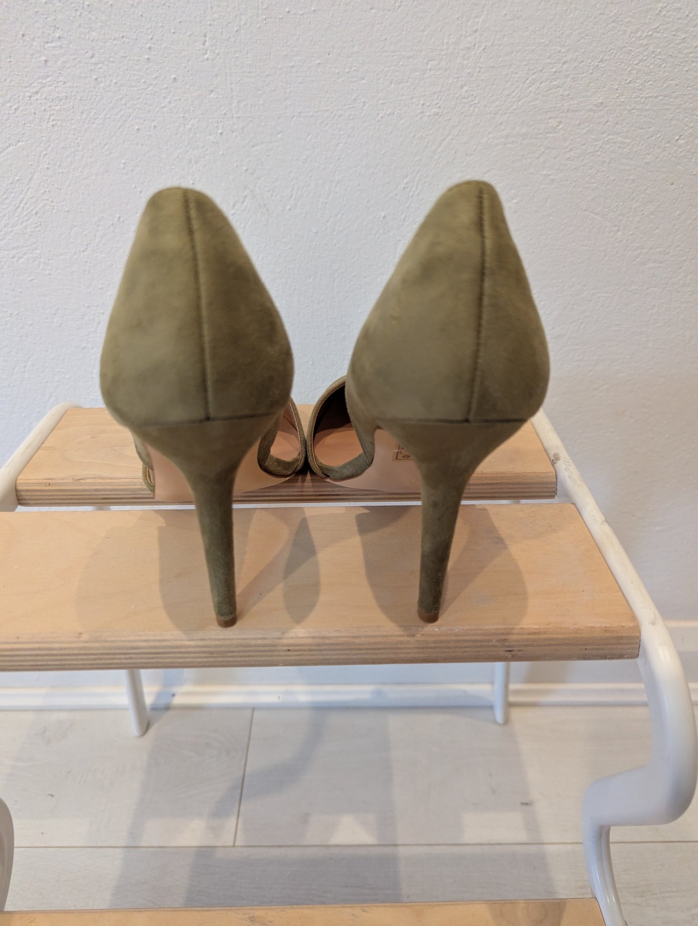 Bellucci Green Suede Heels 8
