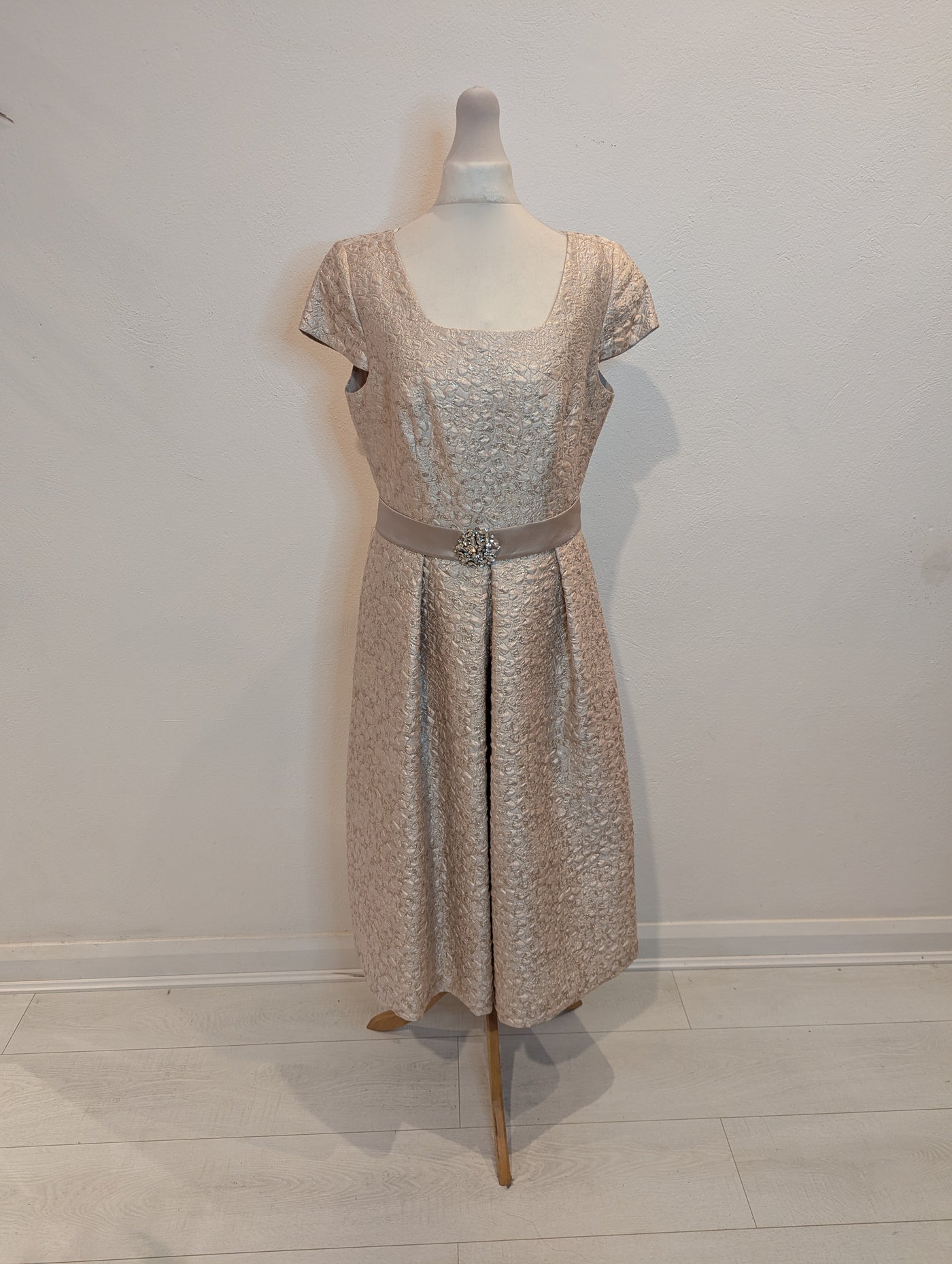 Gabriela by Gabriela Sanchez Gold 2 piece 10 NWT £1020