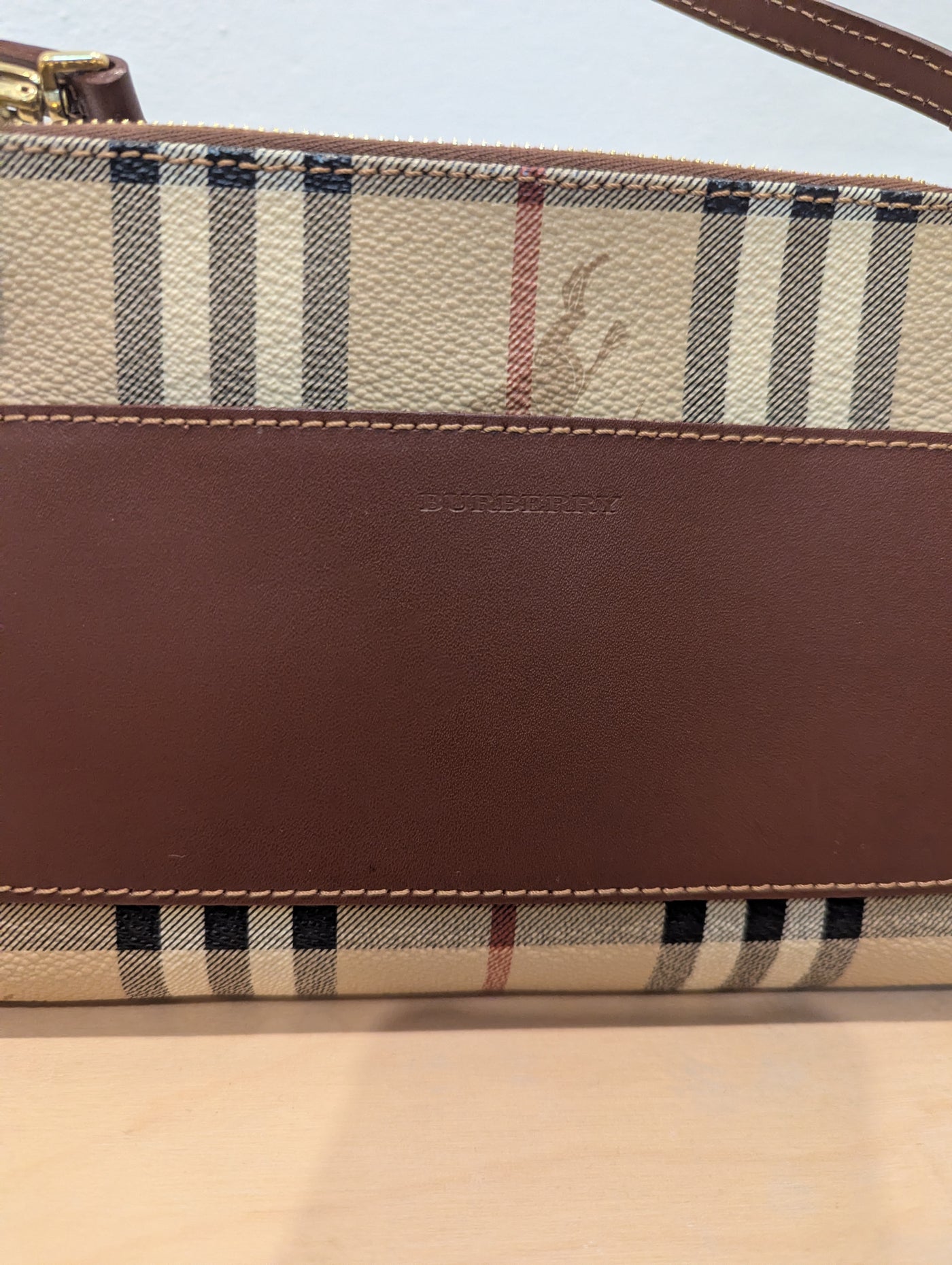 Burberry pouchette