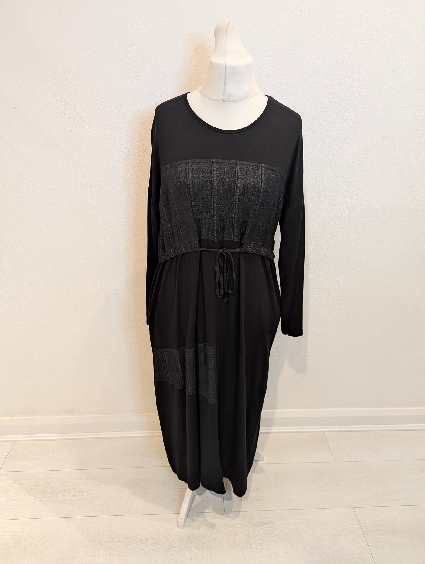 My Soul Black Tie Front Dress M