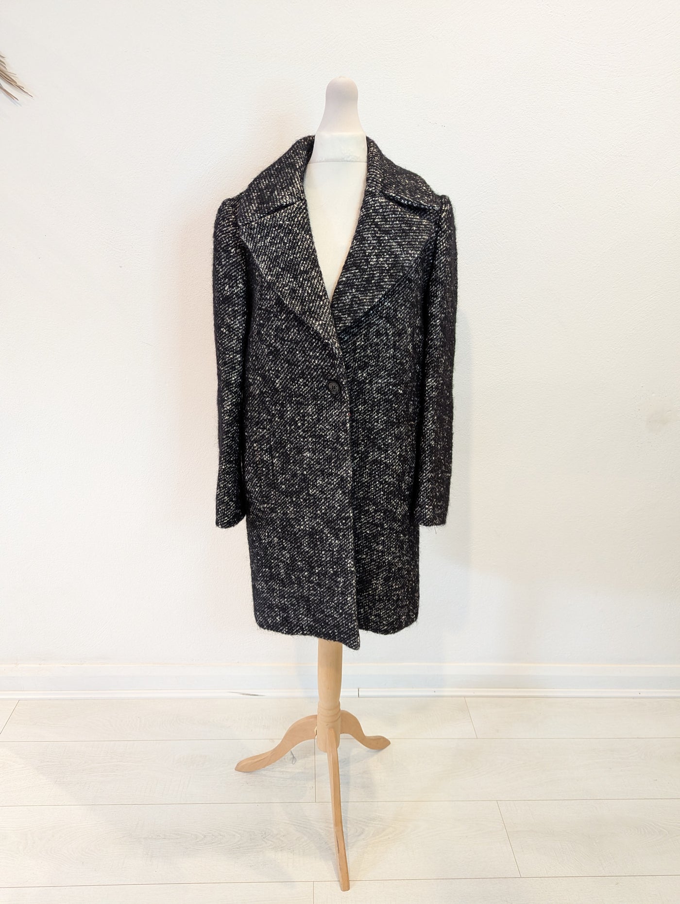 Jaeger Black Wool Mix 10