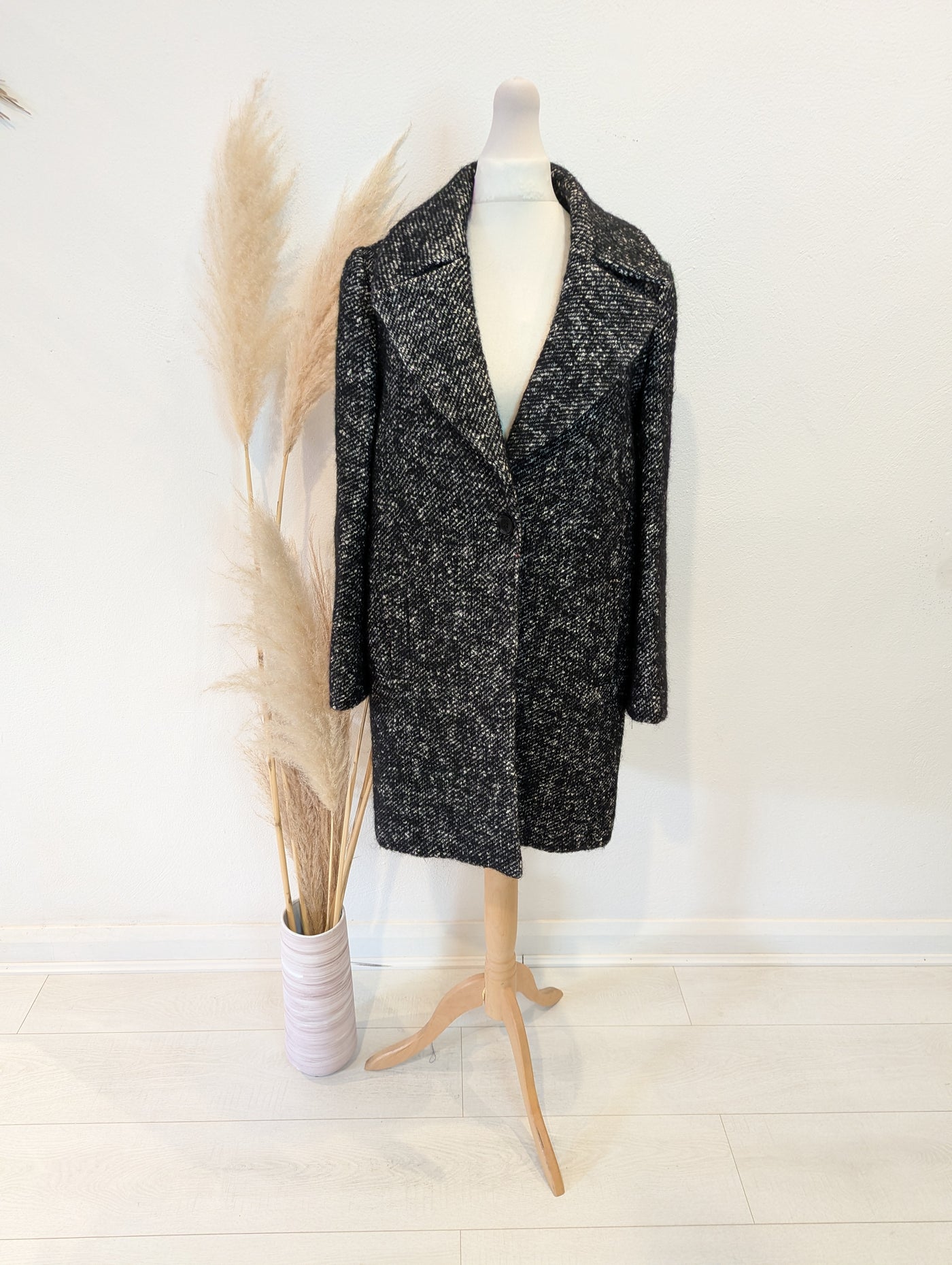 Jaeger Black Wool Mix 10