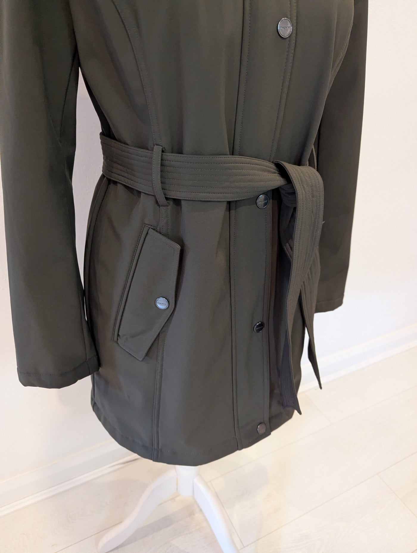 DKNY khaki belted coat S