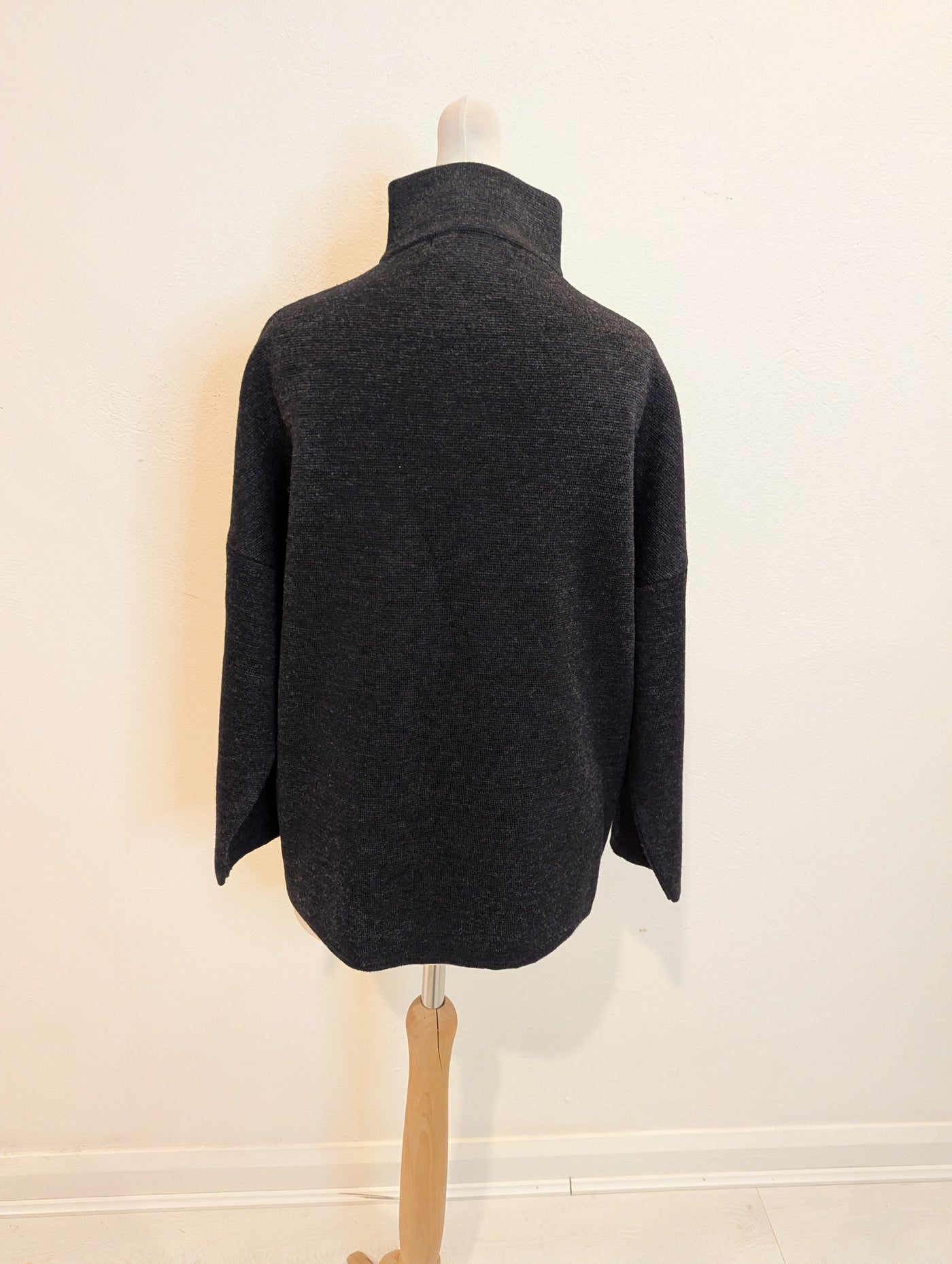 Sibin Linnebjerg Grey Cardigan Small