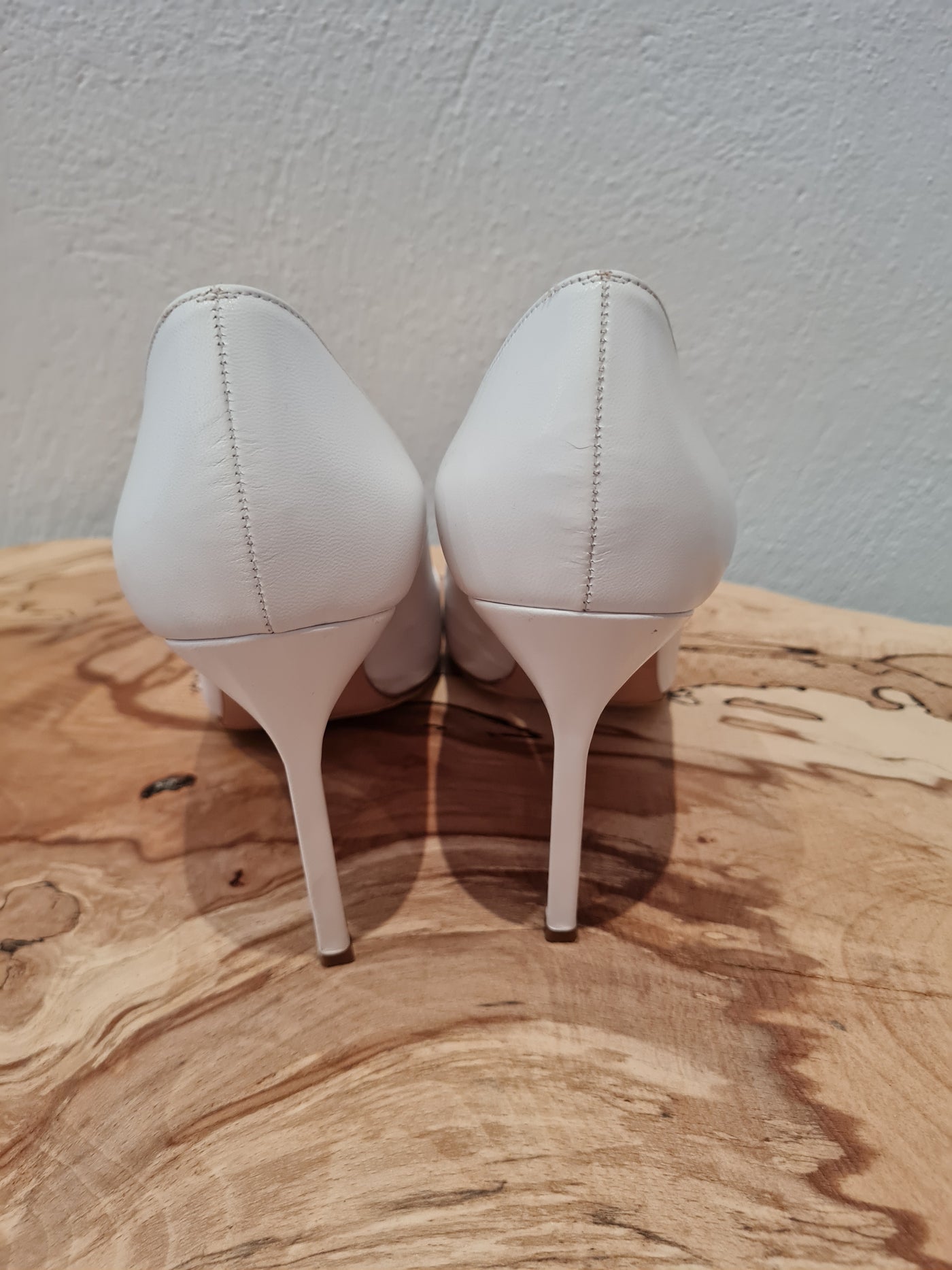 Manolo Blahnik White/Gold toe Stilettos 4