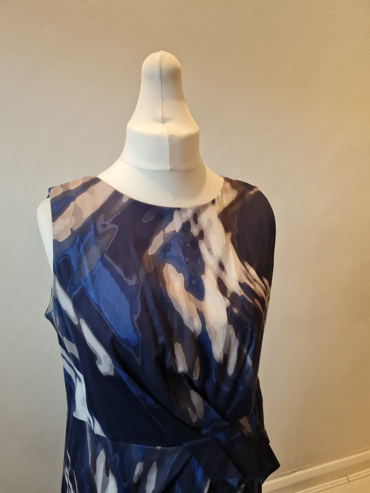 Per una Blue & Grey peplum dress Size 18