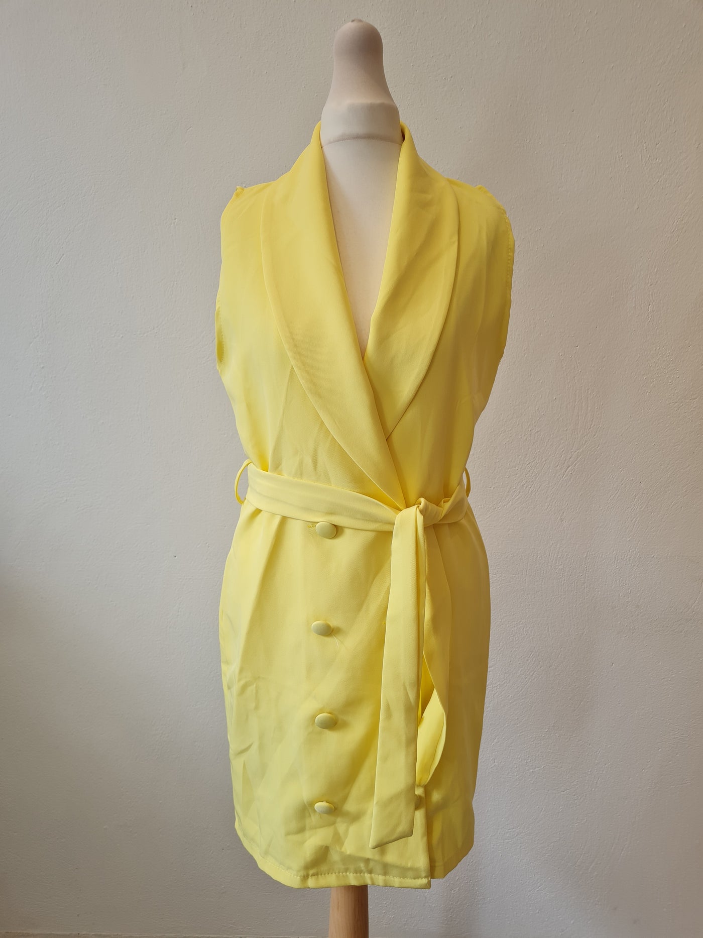 BooHoo Lemon double breasted blazer/dress Size 8 (New)