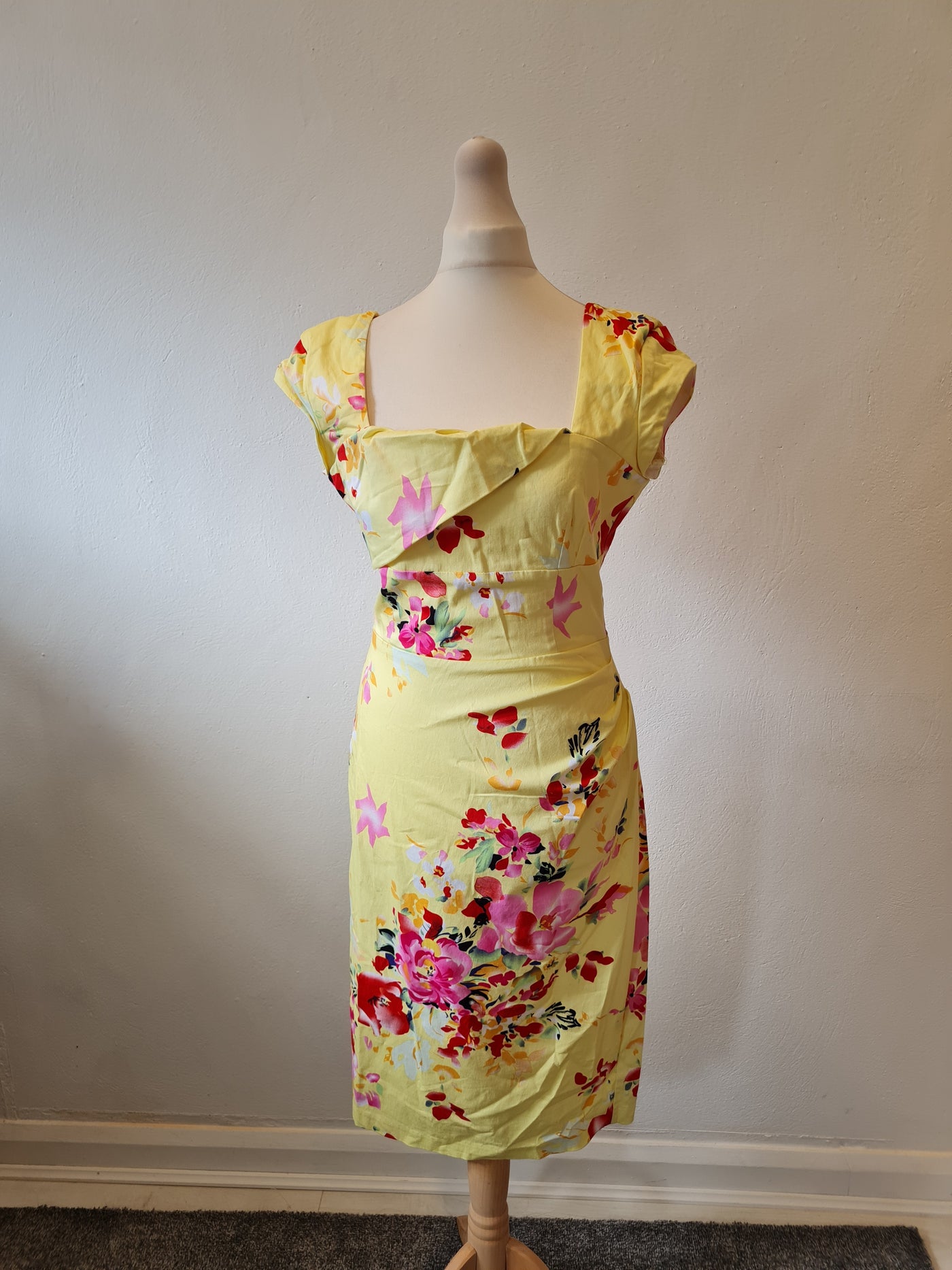 The Pretty dress co. Lemon floral dress Size 12