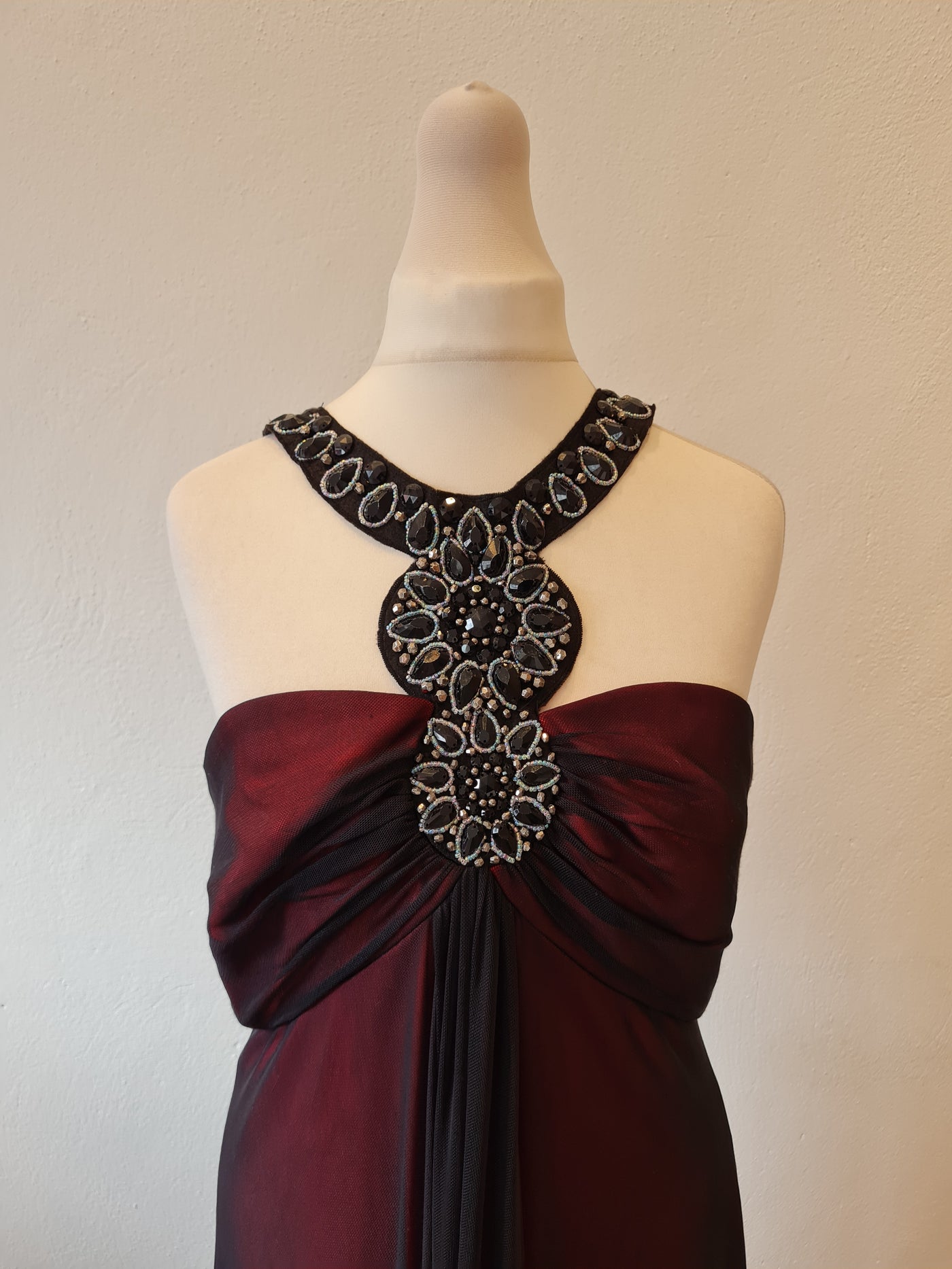 Black & Red Beaded neck evening dress 14/16