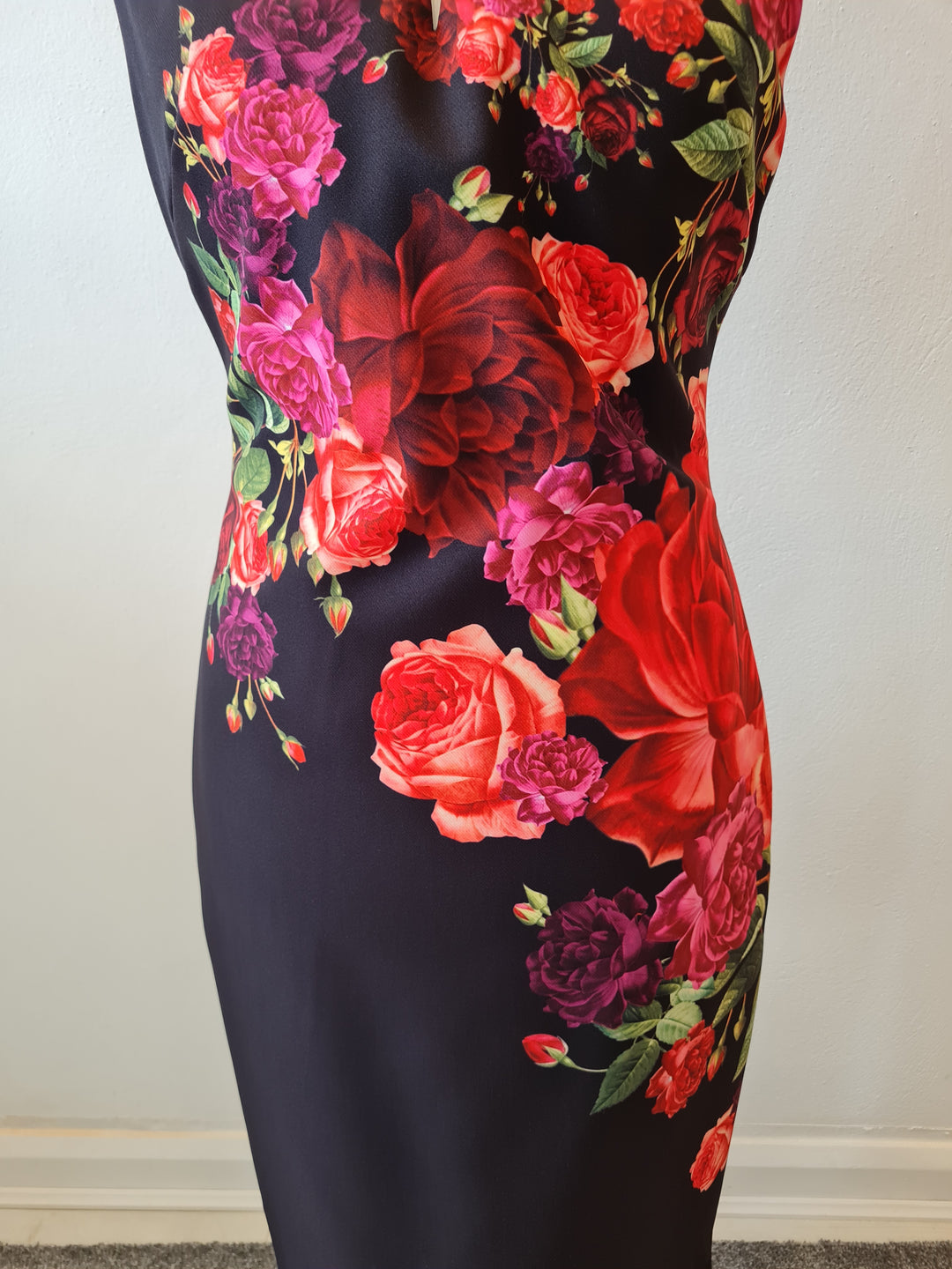 Ted Baker Black/Rose detail dress 12/14 – The Wardrobe