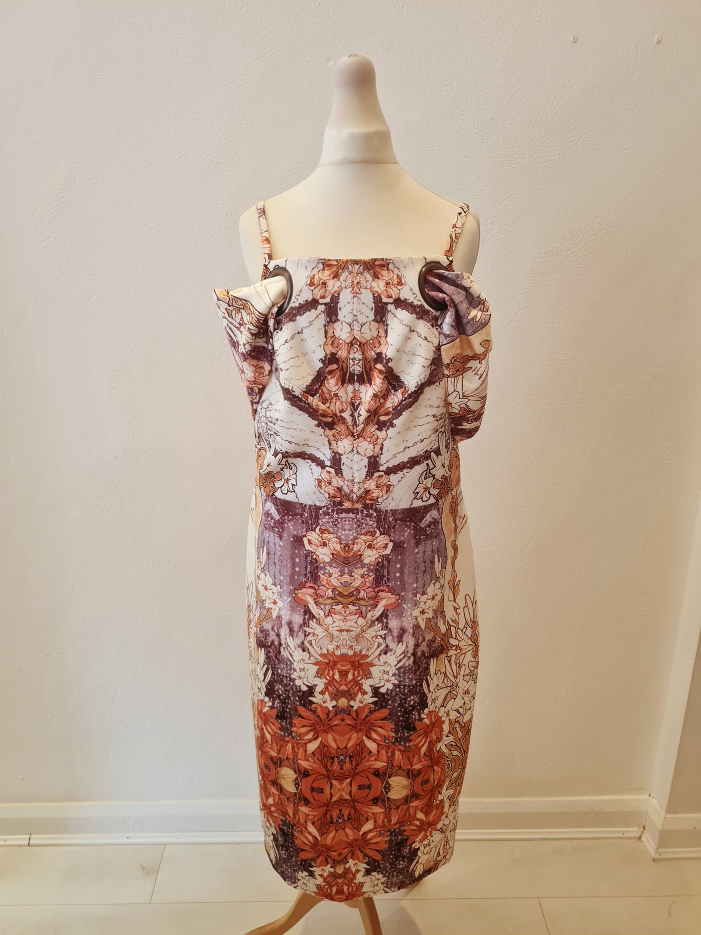 Kevan Jon Cream Multi print Dress 4