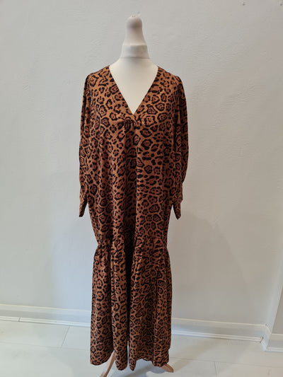 H&M Leopard print dress Size XS