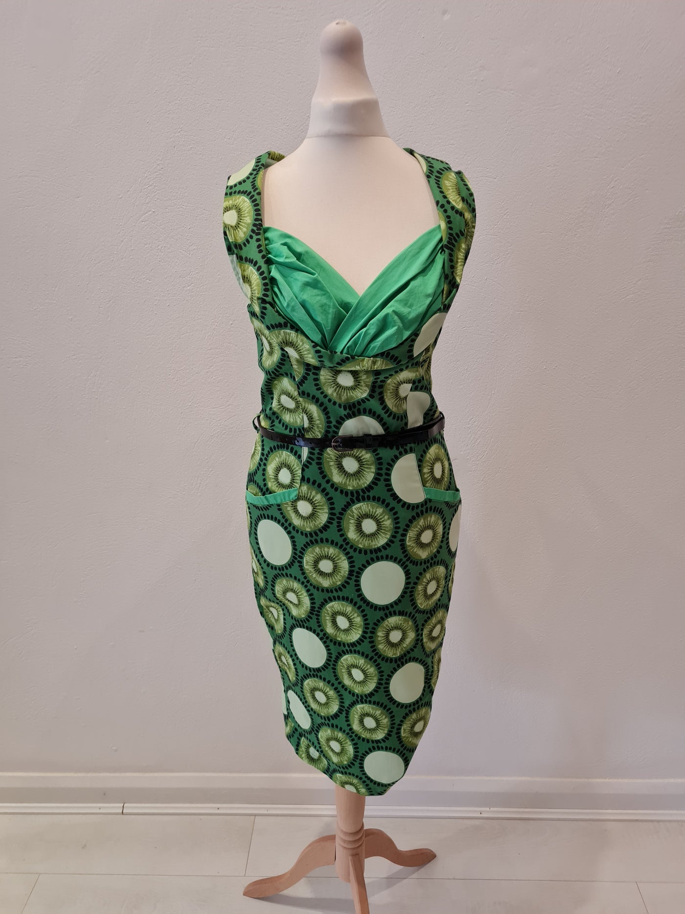 Lindy Bop Kiwi Dress 10