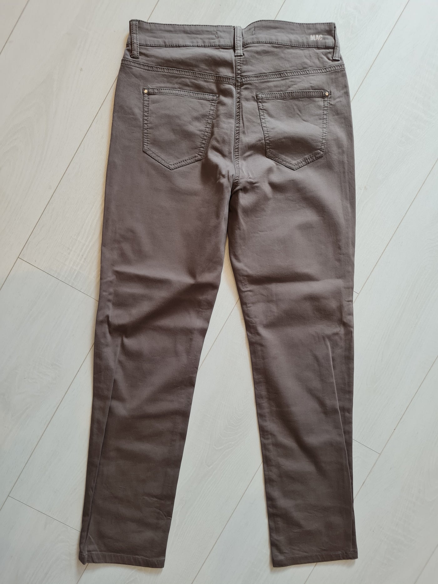 MAC Khaki Jeans 38