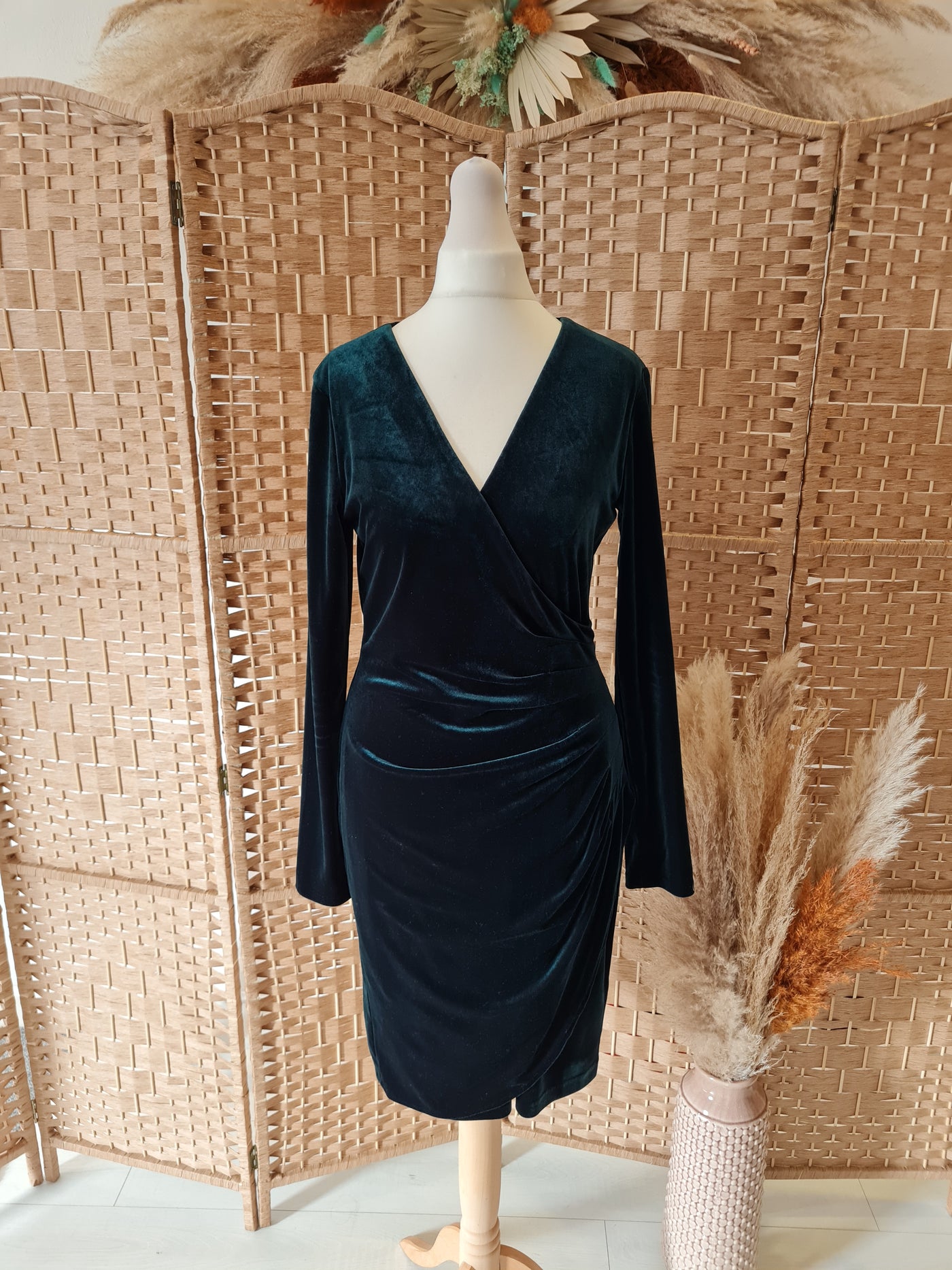 DKNY Green Velvet Dress Size 10 The Wardrobe DKNY Green Velvet Dress Size 10 The Wardrobe