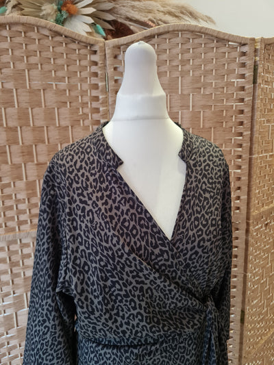 Kate & Pippa Khaki leopard wrap dress XL