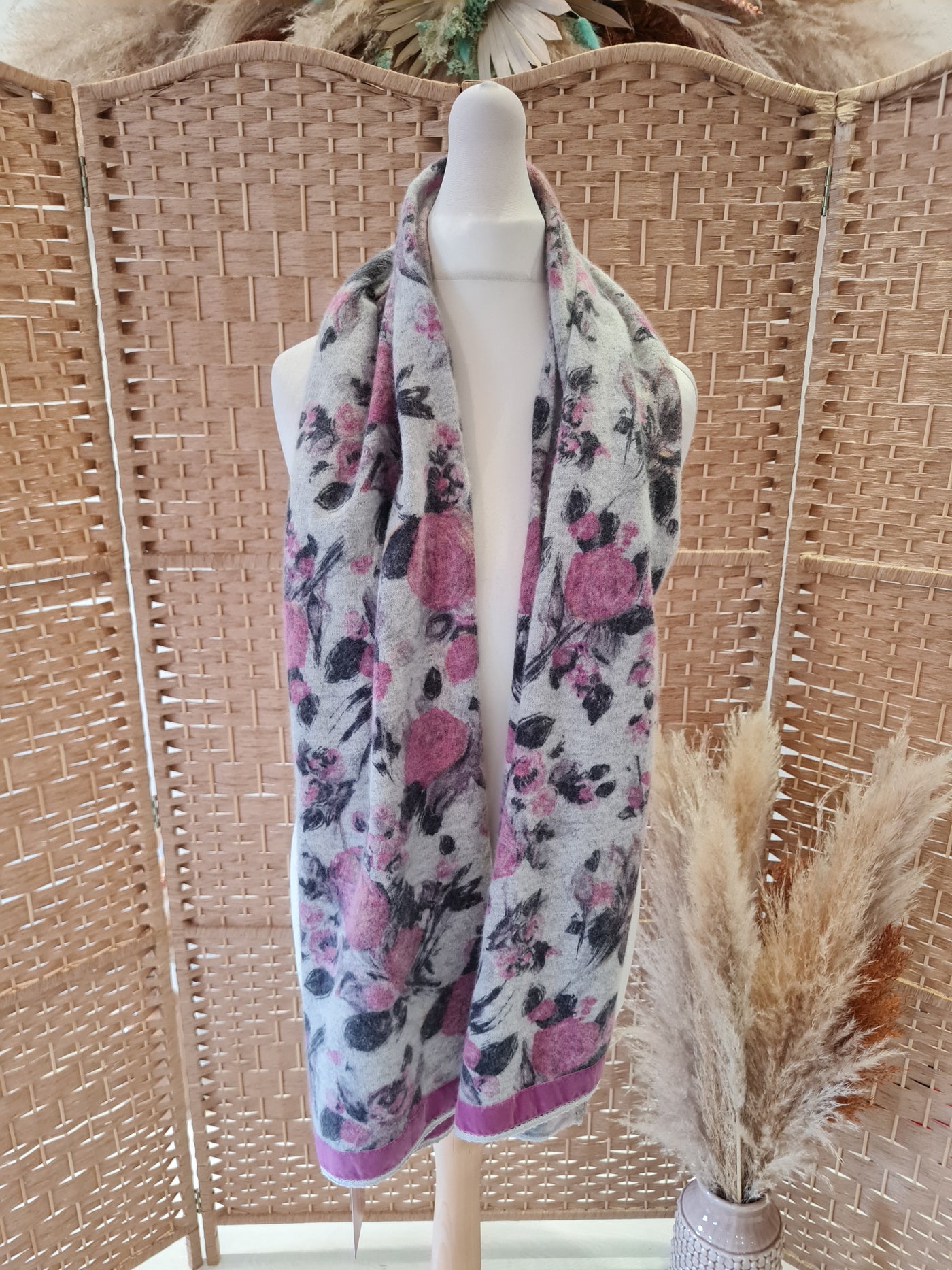 The Barn floral scarf lambswool/angora